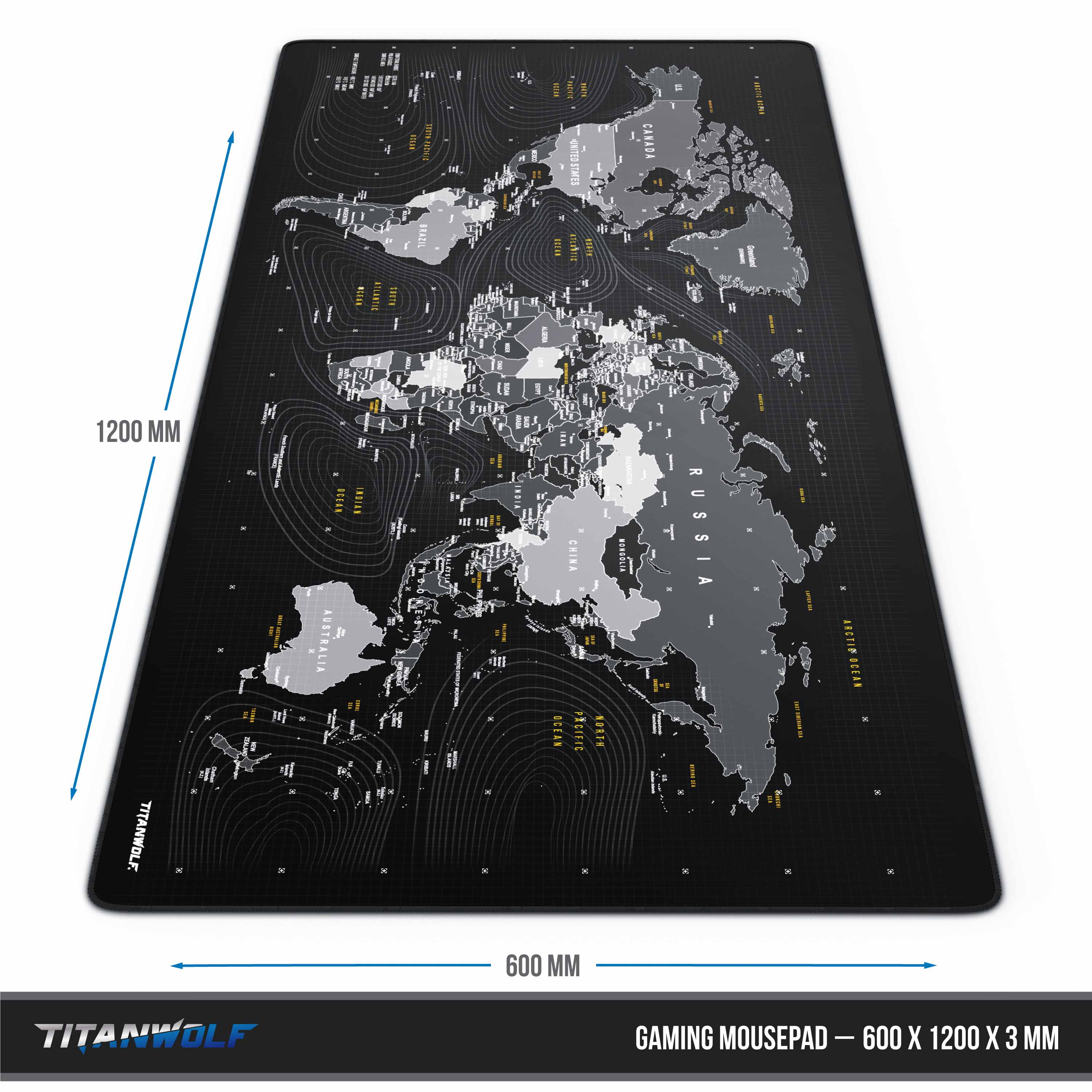Schwarzes Gaming-Mauspad mit Weltkarten-Design und Titanwolf-Logo.