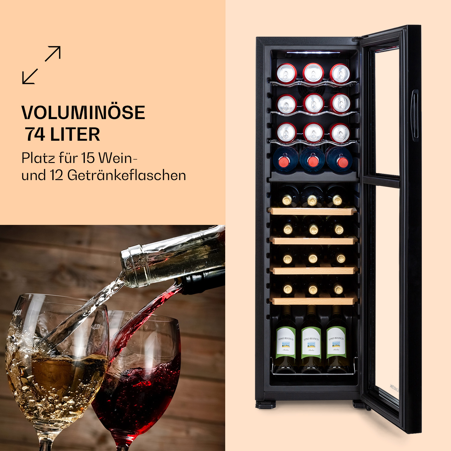 Cantinetta con bottiglie di vino e lattine. Versare vino nei bicchieri. Sfondo in legno.