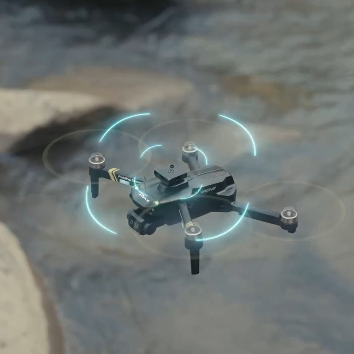 Dron latający nad wodą. Ma śmigła i kamerę. Niebieskie światło otacza drona.