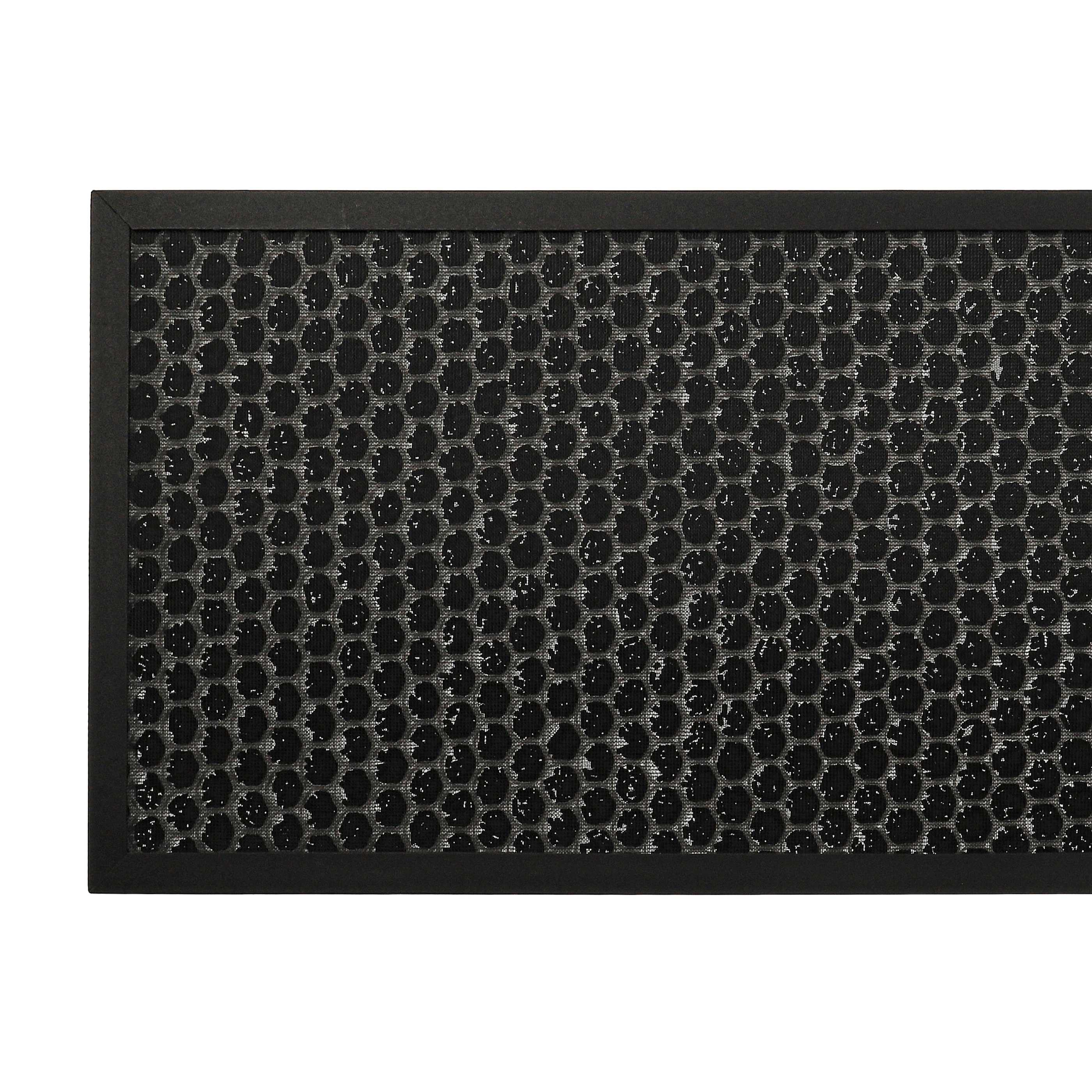 Schwarzer Luftfilter mit schwarzem Rahmen. Der Filter hat kleine, dunkle, wabenartige Löcher.