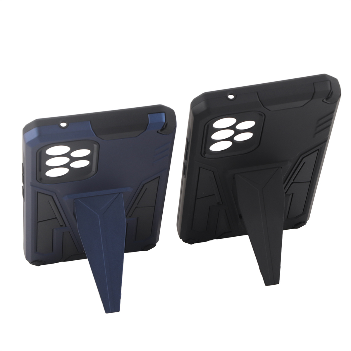 Zwei Handyhüllen mit Ständern. Eine marineblaue, eine schwarze, beide abgewinkelt zur Ansicht.