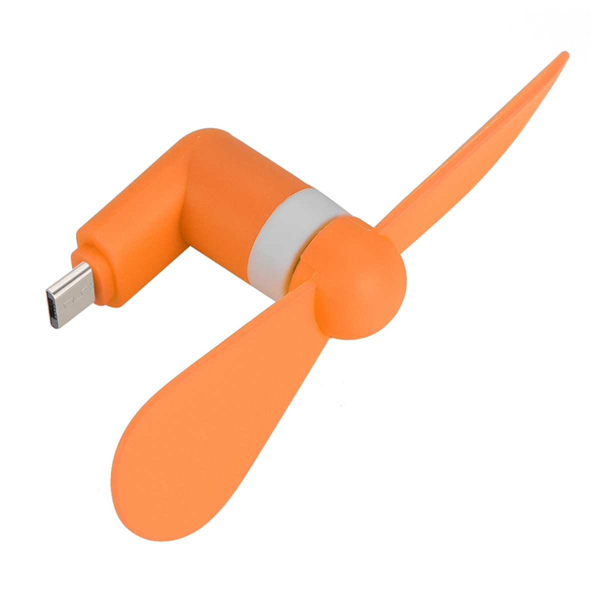 Oranger Mini-Ventilator mit USB-Anschluss und zwei Blättern. Weißer Hintergrund. Nahaufnahme.