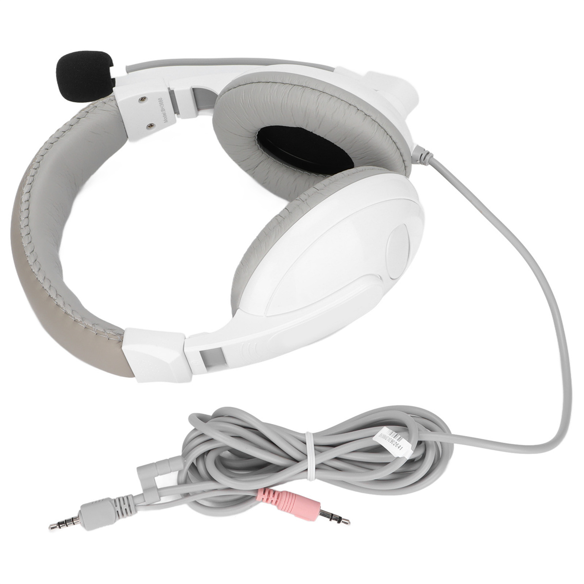 Weißes und graues Headset mit Mikrofon. Ein graues Kabel mit Anschlüssen ist befestigt.