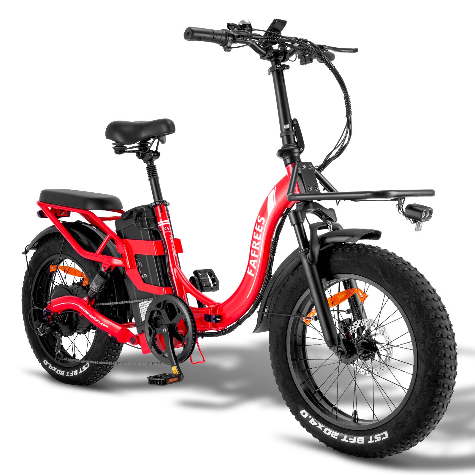 Rotes Elektrofahrrad mit schwarzen Reifen. Das Fahrrad hat einen Gepäckträger, Lichter und die Marke: 'FAFREES'.