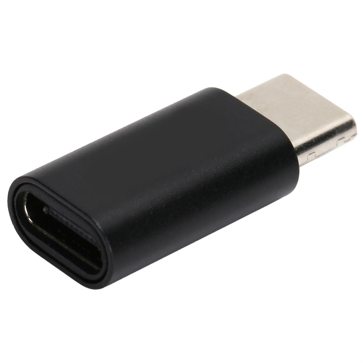 Ein schwarzer USB-C-Adapter mit einem silberfarbenen Stecker. Er ist kurz und rechteckig.