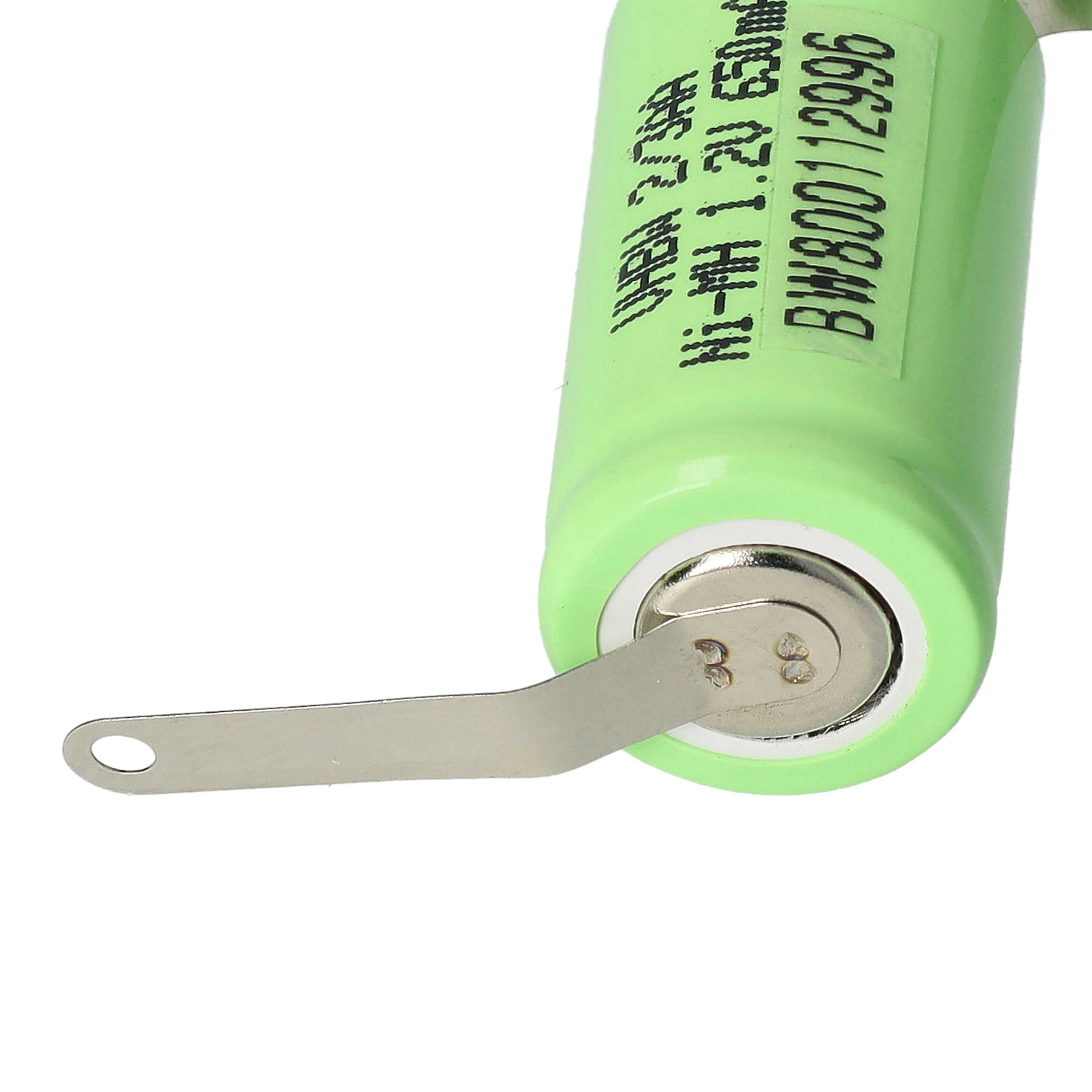 Eine grüne Ni-MH-Batterie mit einem Metallanschluss. Text auf der Batterie gibt Spannung und Kapazität an.