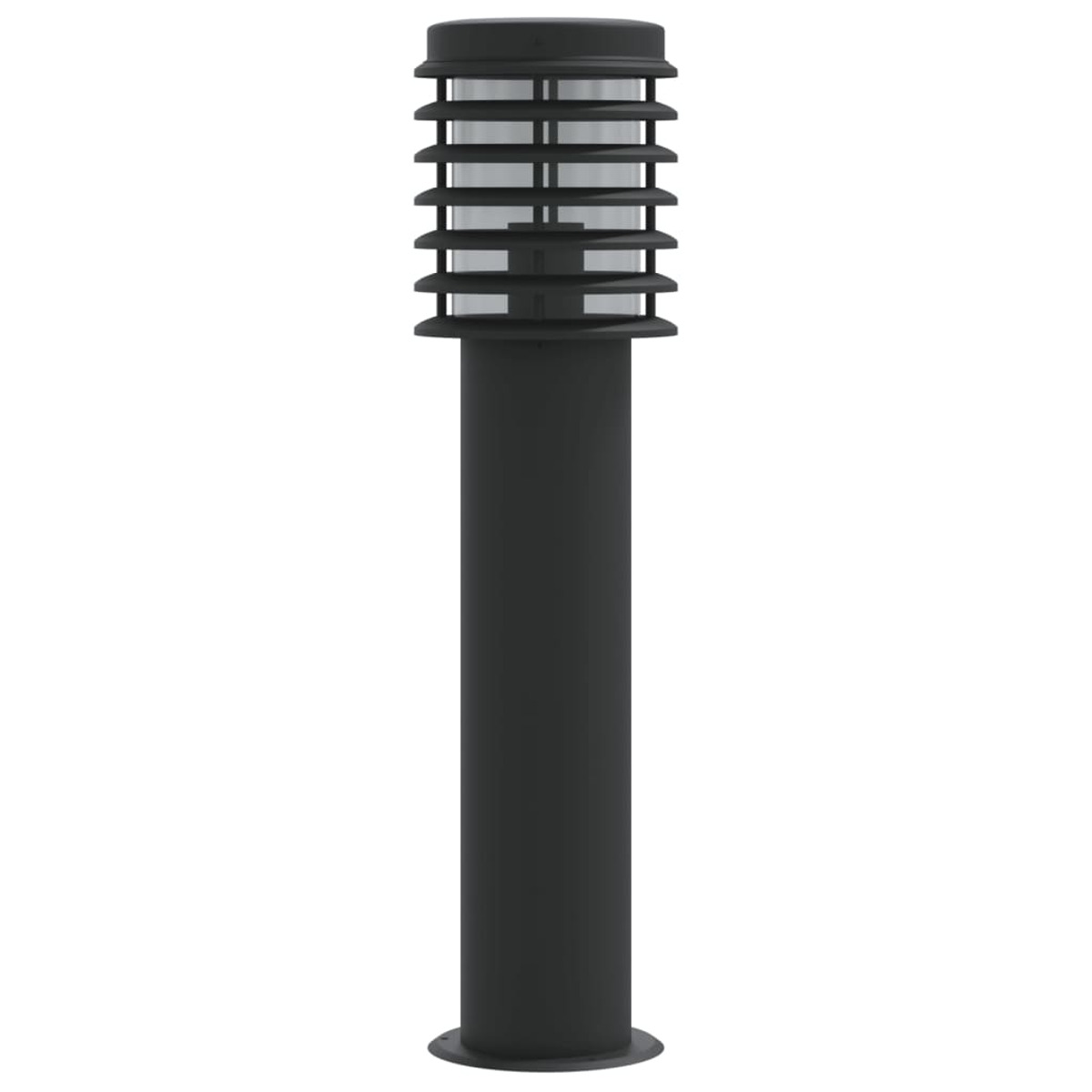 Eine hohe, schwarze Außenlampe mit horizontalen Lamellen, isoliert vor weißem Hintergrund.
