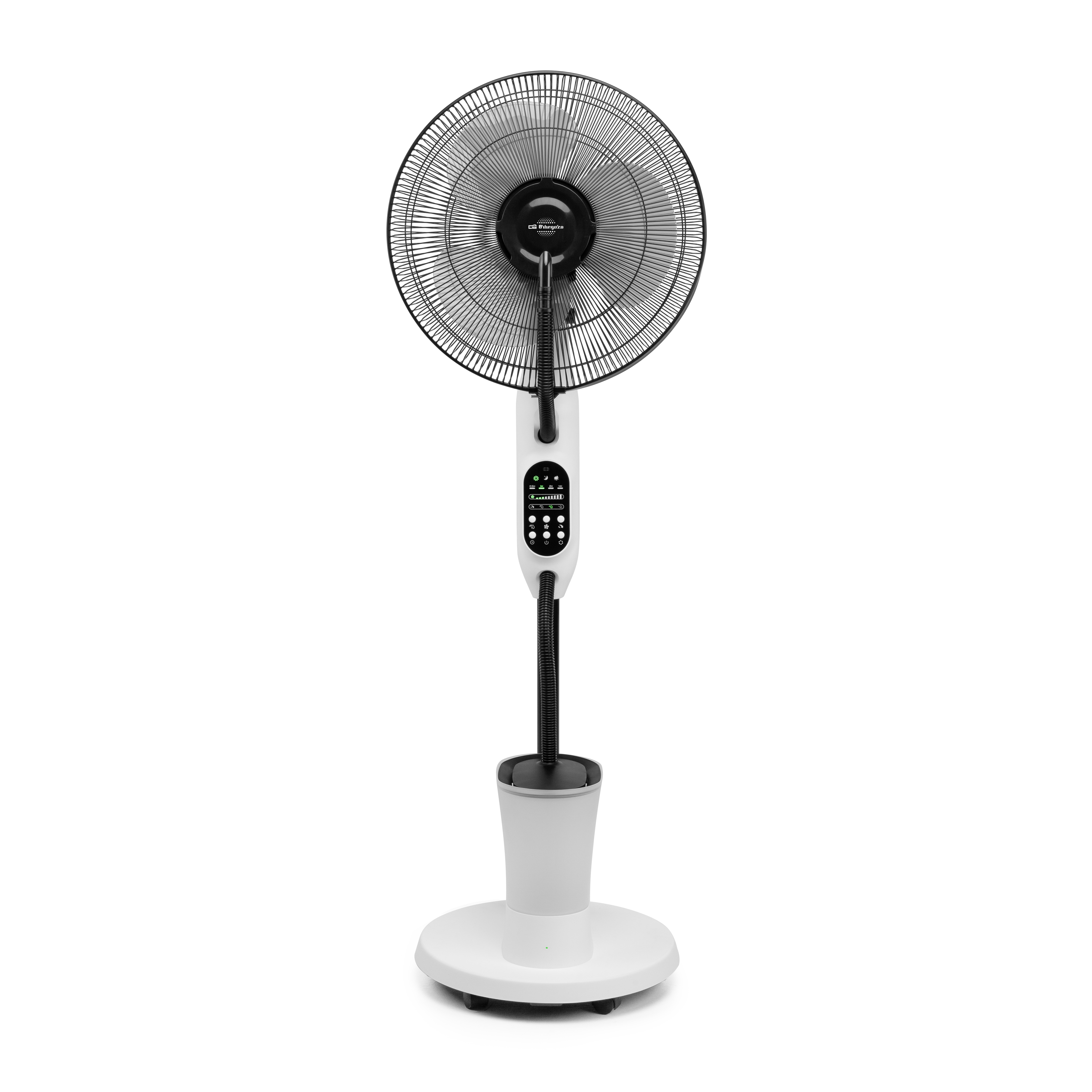 Un ventilador de pie blanco con protector negro, sobre un fondo blanco.