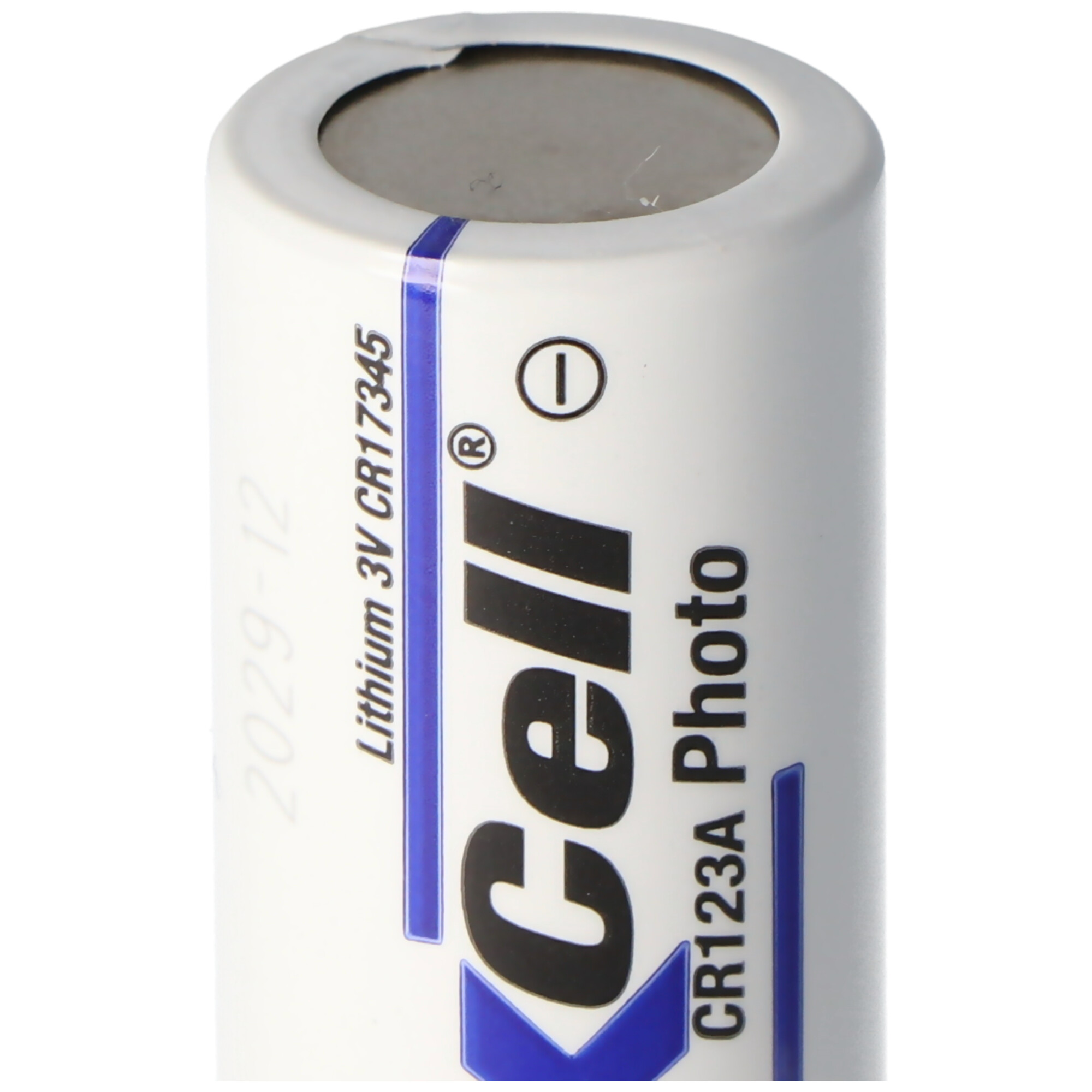 Weiß-blaue Batterie mit Text und einem Plus/Minus-Symbol.