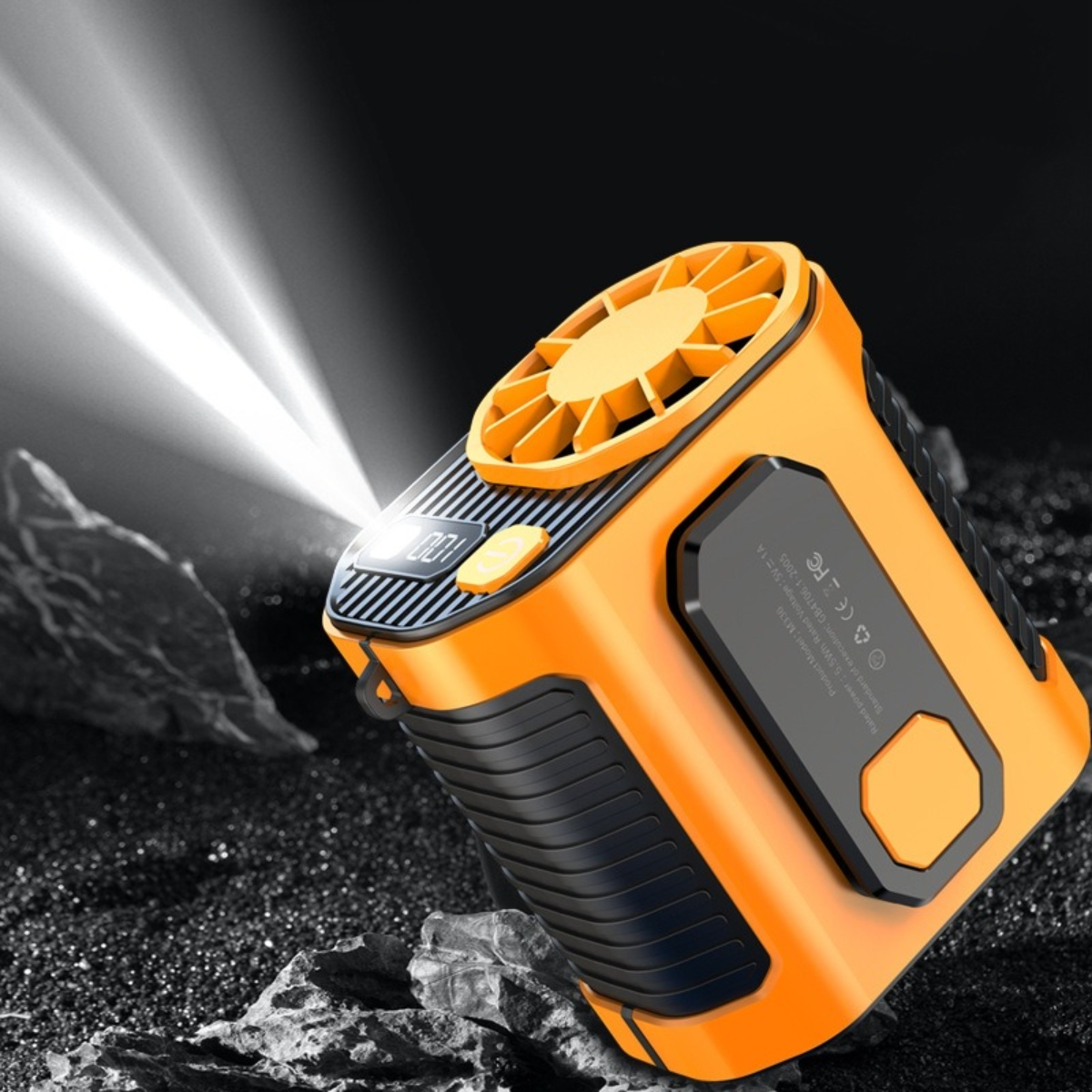 Ein orange-schwarzes Gerät mit Lüfter und Display, das Licht emittiert.