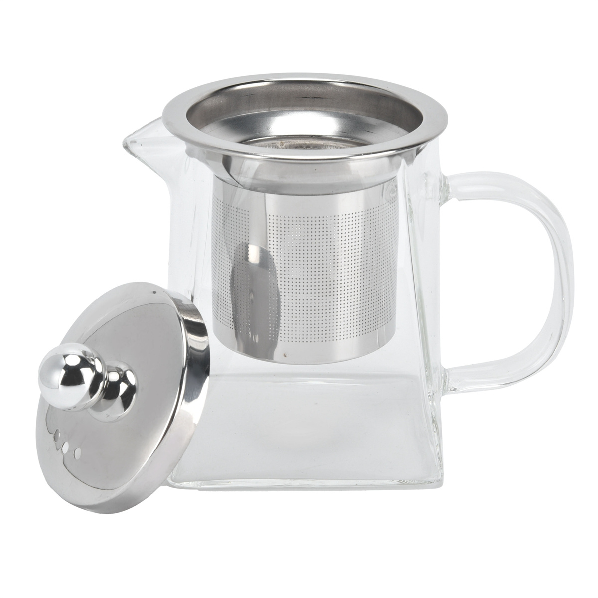 Glaskanne mit Edelstahl-Teefilter und Deckel. Der Deckel ist offen. Weißer Hintergrund.