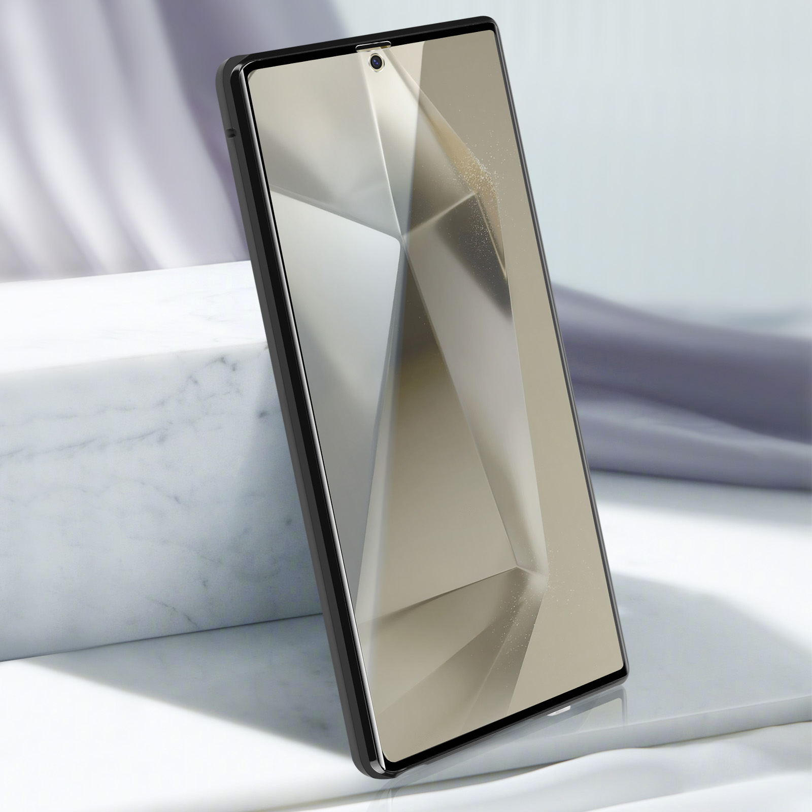 Un telefono con cornice nera e superficie riflettente. Sfondo bianco.