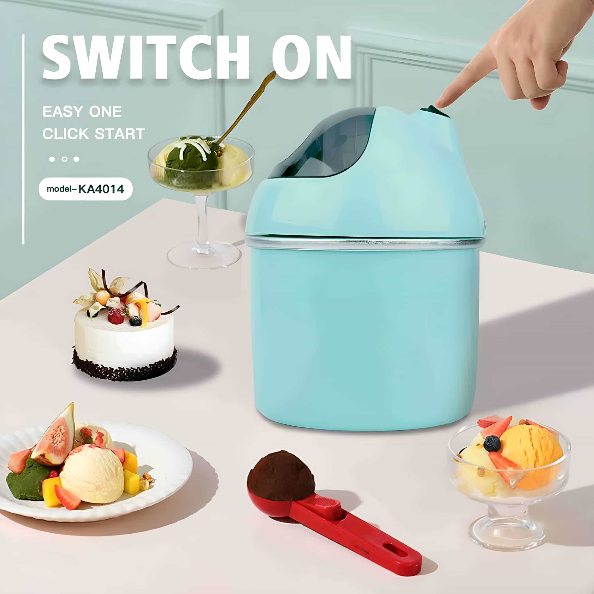 Eine Eismaschine mit Eis und Toppings. Ein Finger drückt einen Knopf.