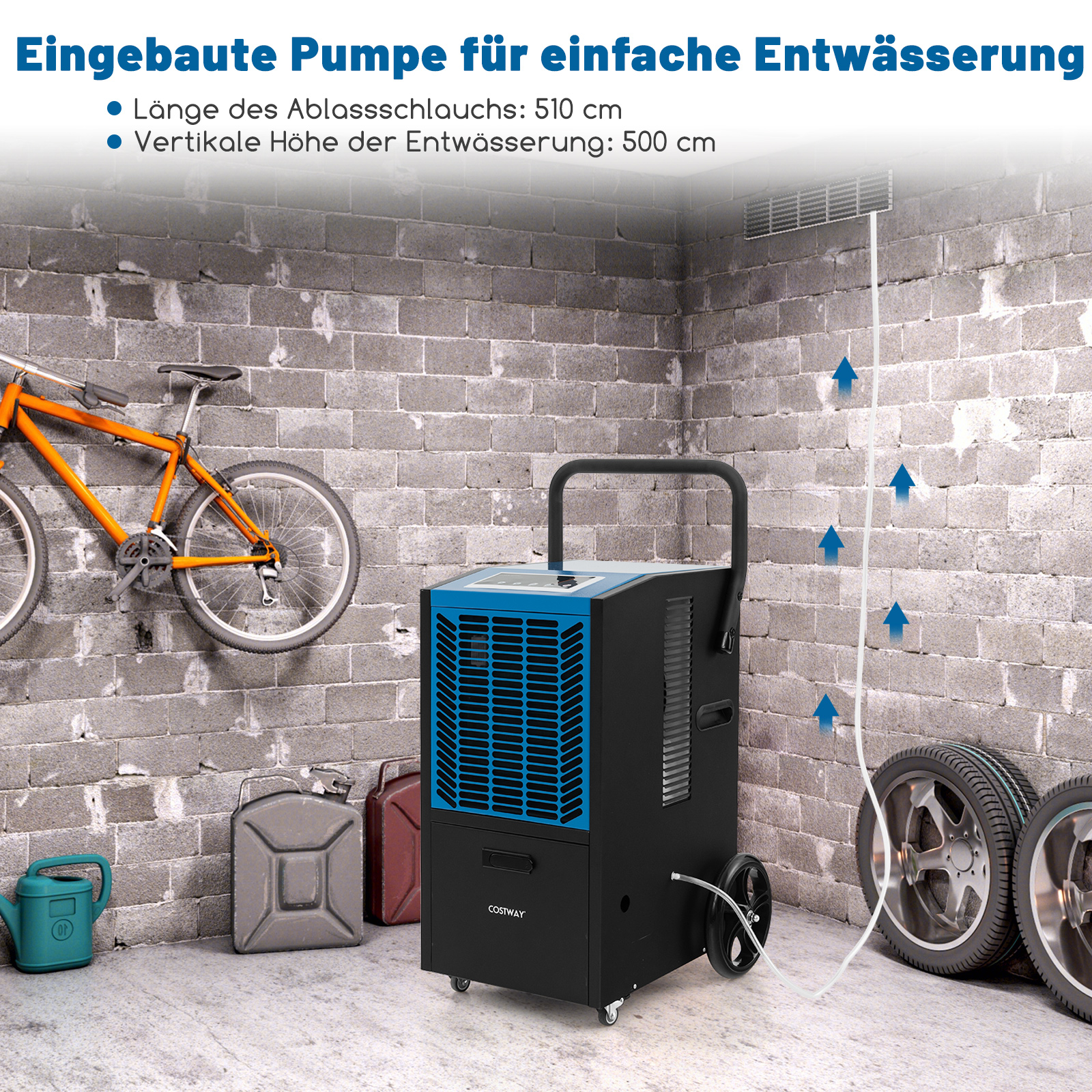 Ein schwarz-blauer Luftentfeuchter neben einer Backsteinmauer mit Fahrrad und Reifen.