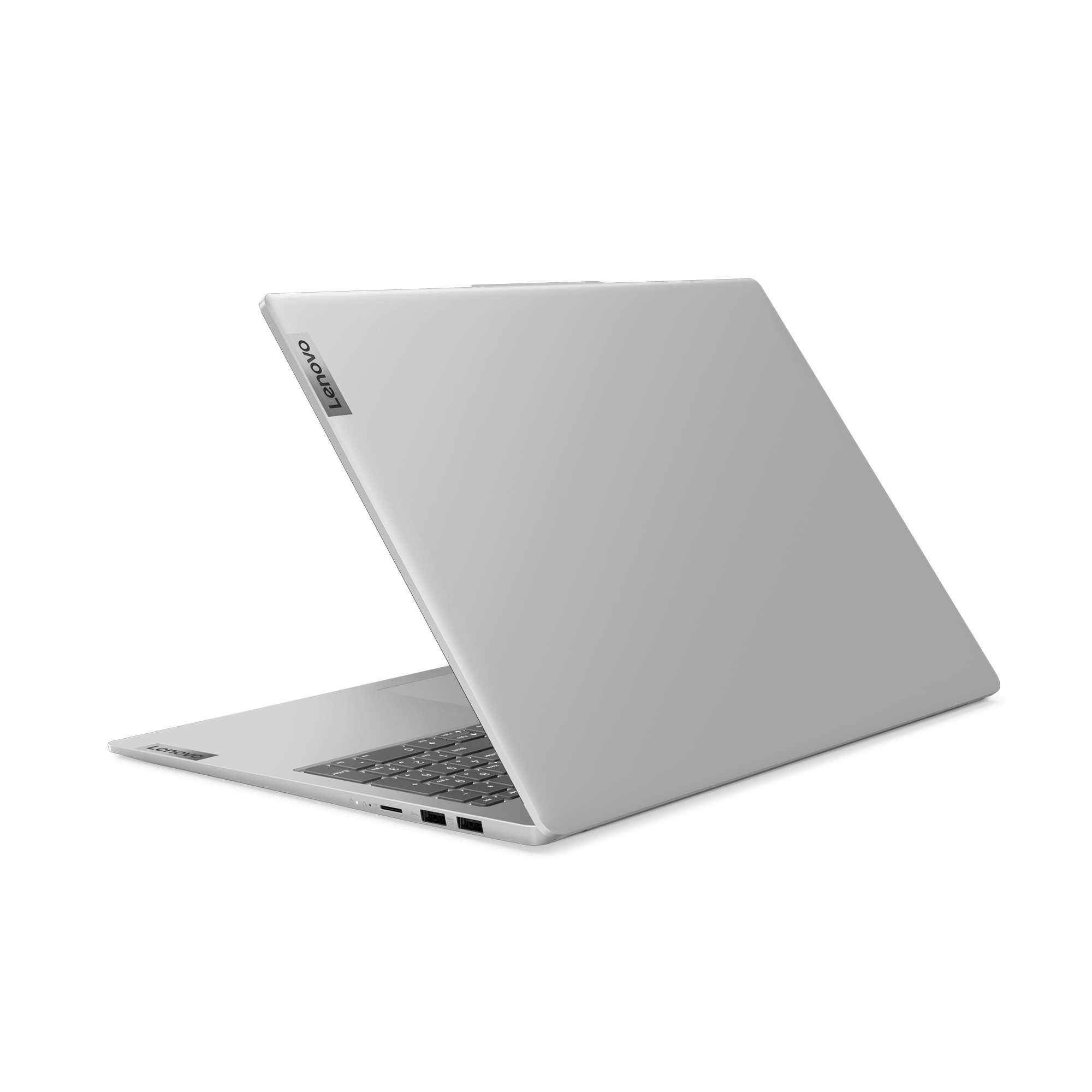Silberner Lenovo-Laptop, angewinkelt, zeigt Rückseite und Tastatur. Lenovo-Logo oben sichtbar.
