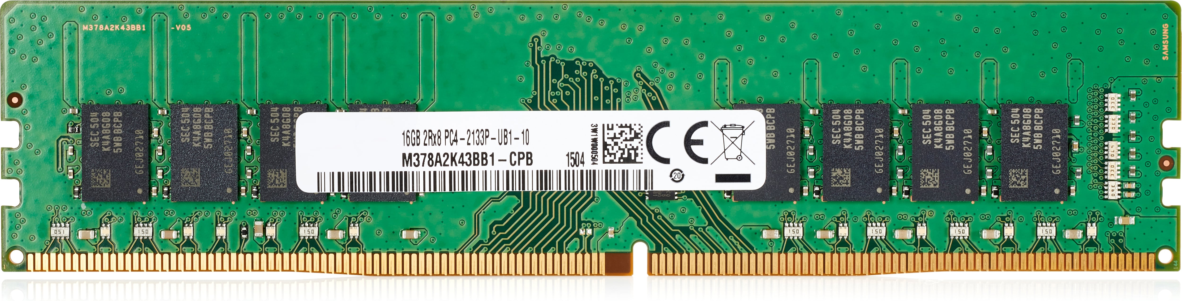 Stick RAM verde con chip neri ed etichetta bianca con testo e codici.