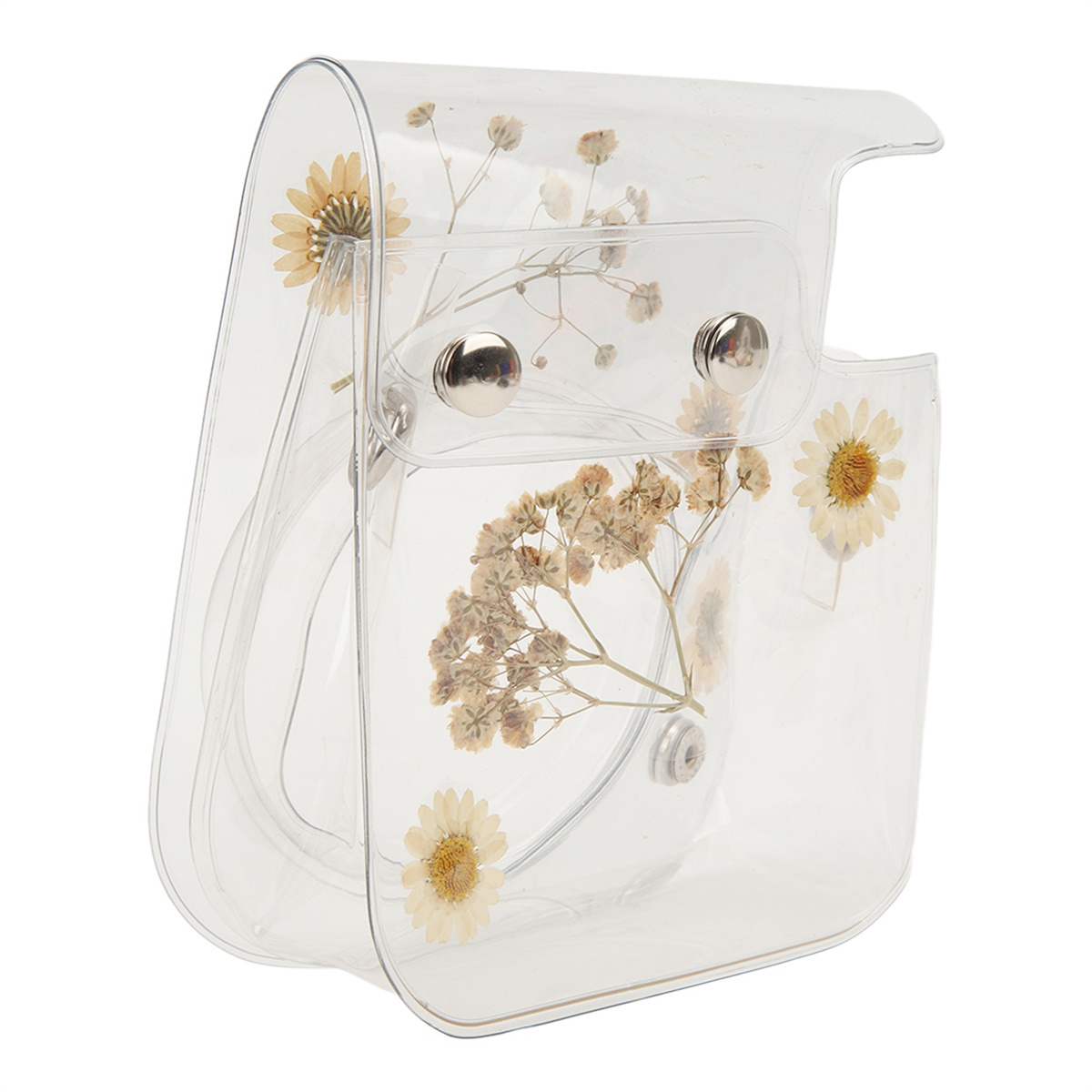 Transparente Plastiktasche mit getrockneten Blumen und Metallverschlüssen. Weißer Hintergrund.