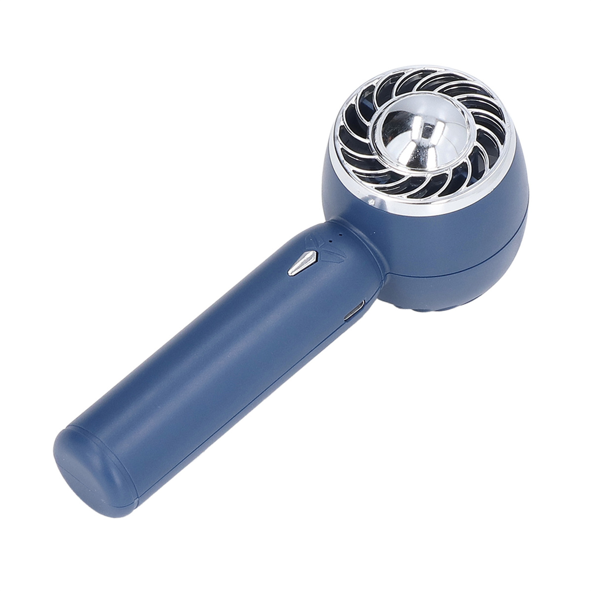 Ein blauer und silberner Handventilator mit langem Griff auf weißem Hintergrund.