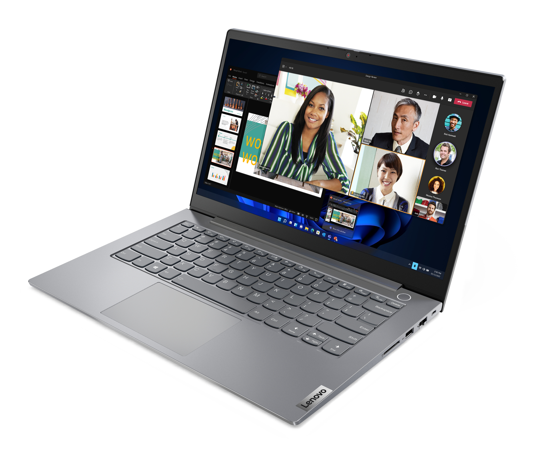 Ein grauer Laptop mit offenem Bildschirm, der eine Videokonferenz mit mehreren Teilnehmern zeigt.