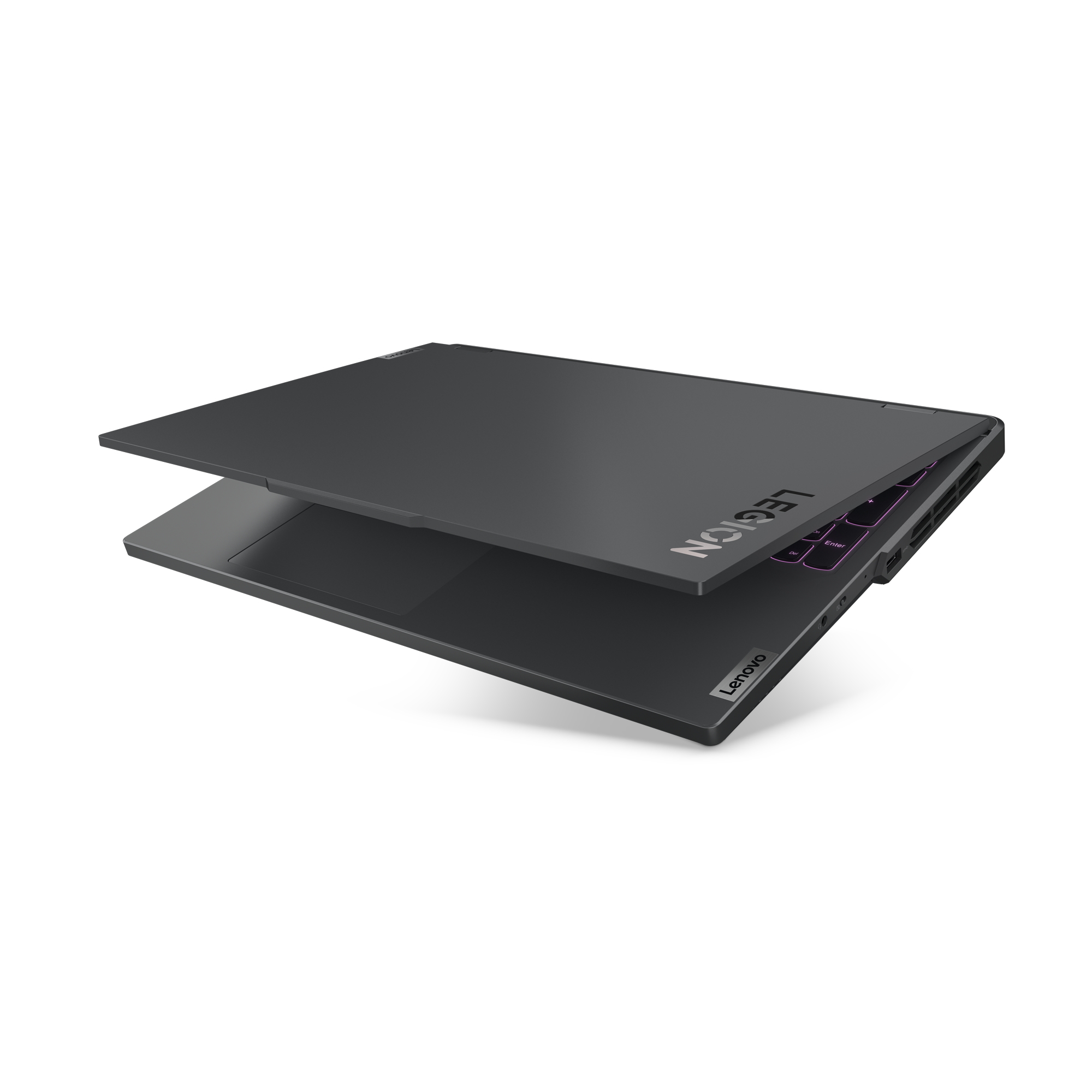 Laptop Lenovo Legion nero, parzialmente aperto, mostra la tastiera. Logo Legion visibile.