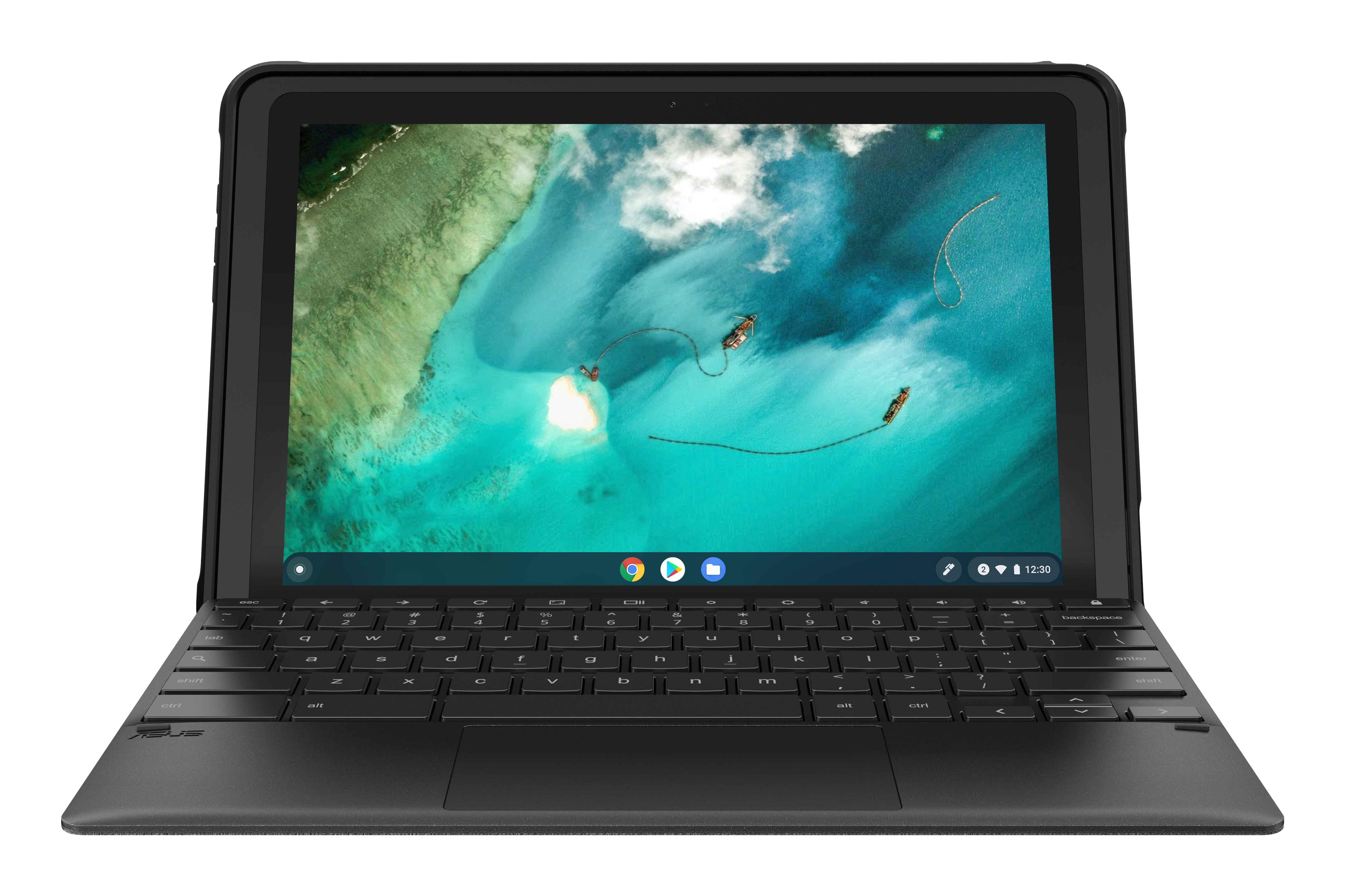 Schwarzer Laptop, offen, auf weißem Hintergrund, mit einem Bildschirm, der eine Wasserszene zeigt.