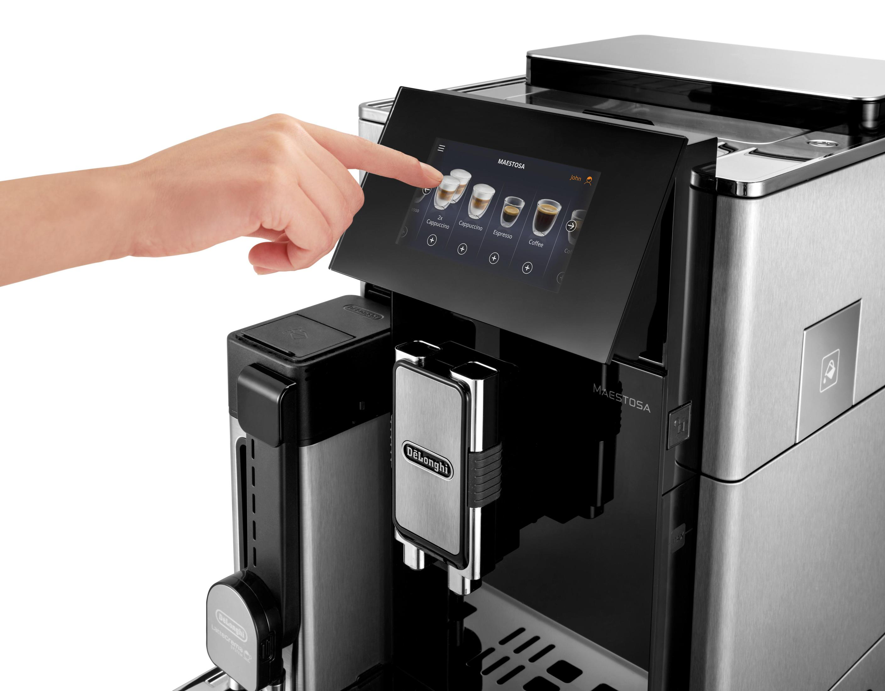 Hand berührt Touchscreen-Kaffeemaschine. Display zeigt Kaffeeoptionen.