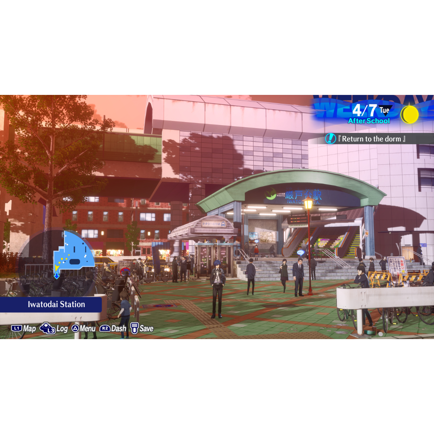 Una piazza con ingresso alla stazione, persone che camminano e un cartello 'Iwato Station'.