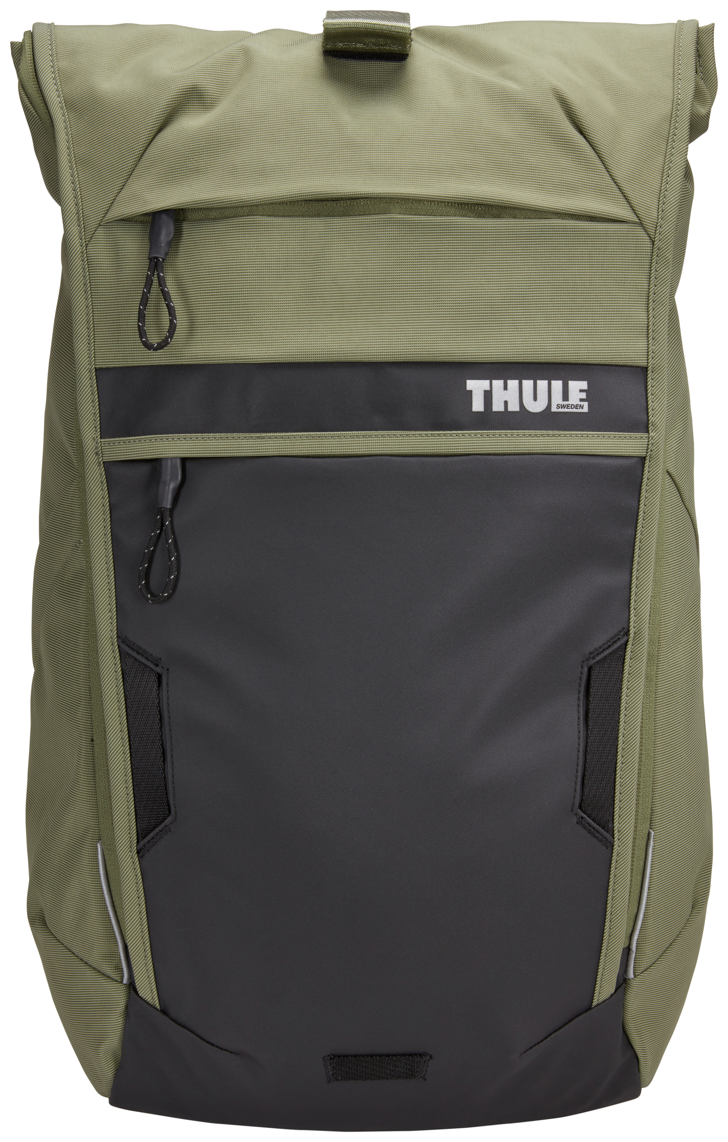 Grüner und schwarzer Rucksack mit 'THULE'-Logo, strukturiertes Gewebe, weißer Hintergrund.