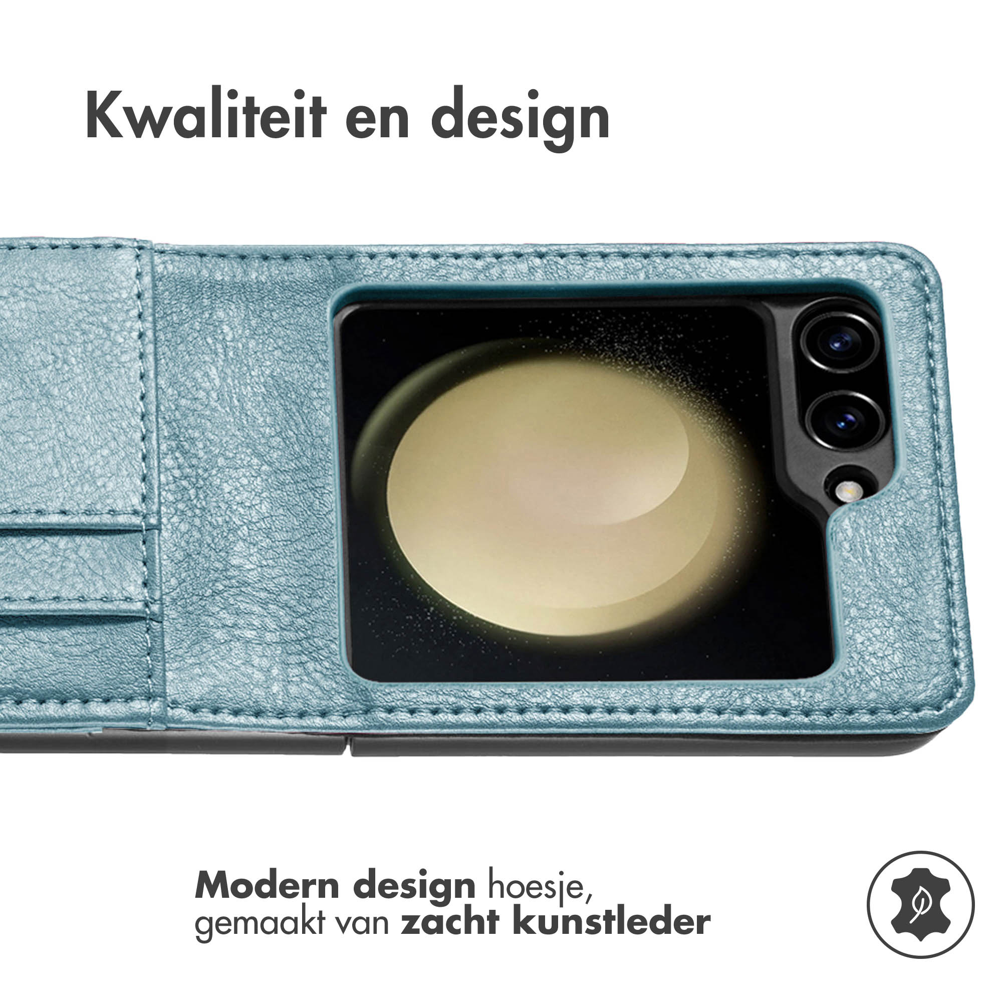 Blauw kunstlederen telefoonhoesje met camera-opening en scherm.