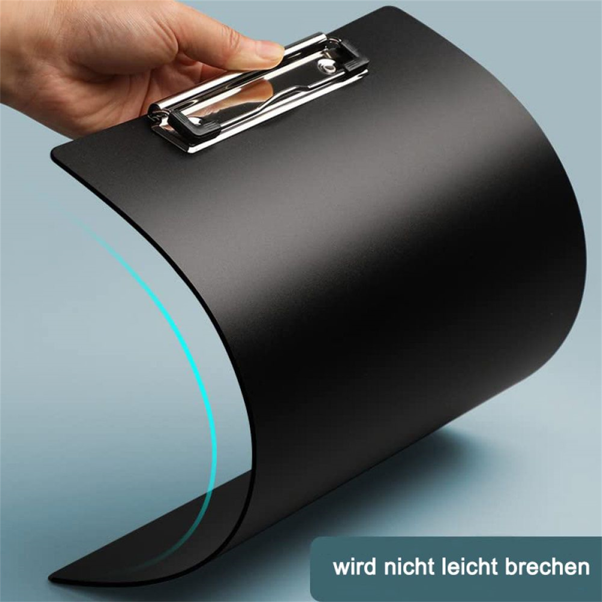 Schwarzes Klemmbrett wird gebogen, Text besagt, dass es nicht leicht bricht.