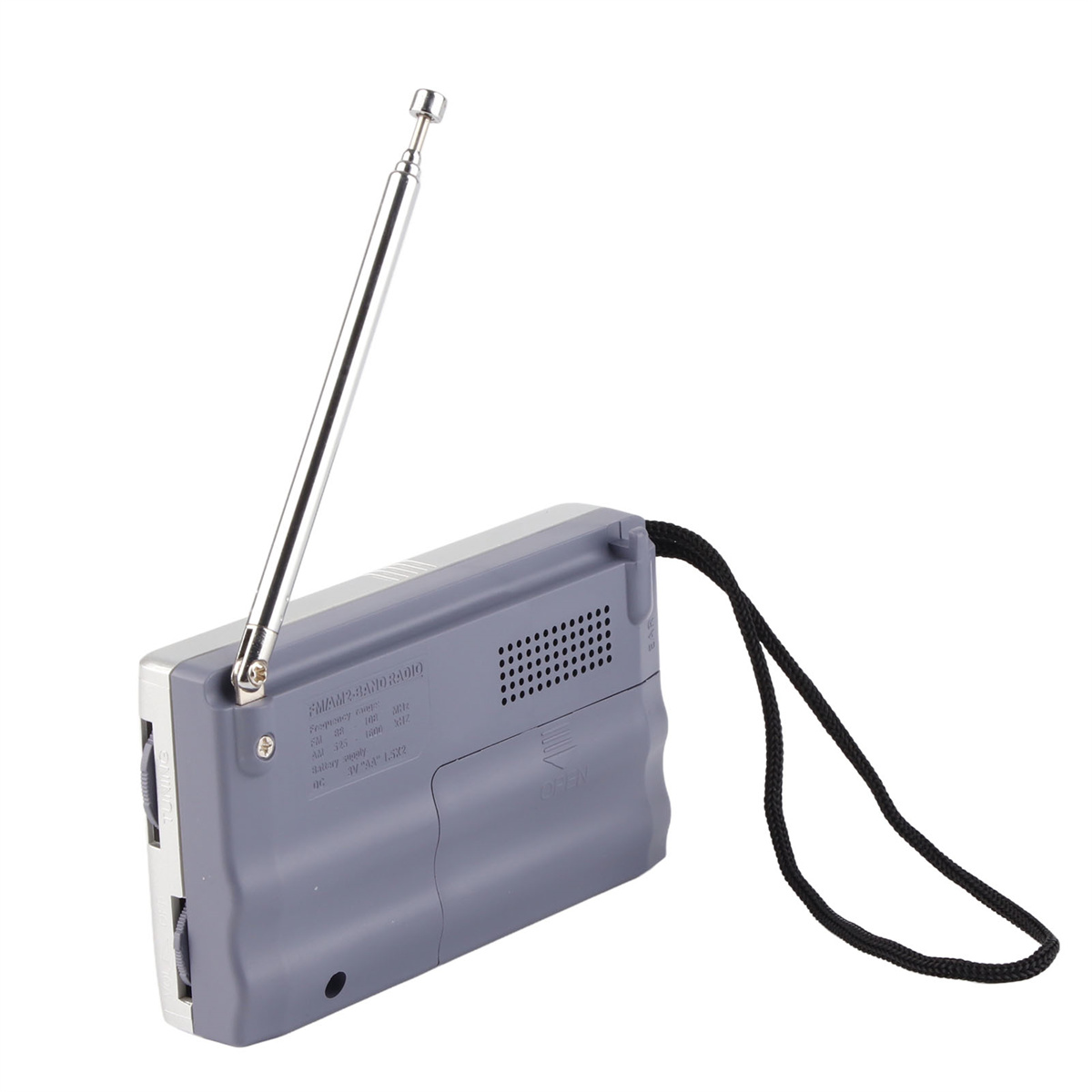 Graues tragbares FM/AM-Radio mit Antenne und schwarzem Gurt. Die Rückseite hat Lautsprecherlöcher.