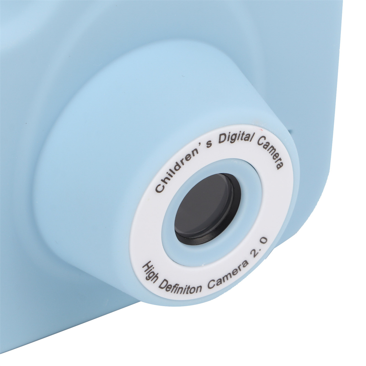 Nahaufnahme eines Objektivs einer blauen Kinderkamera mit Text: Children's Digital Camera 2.0.