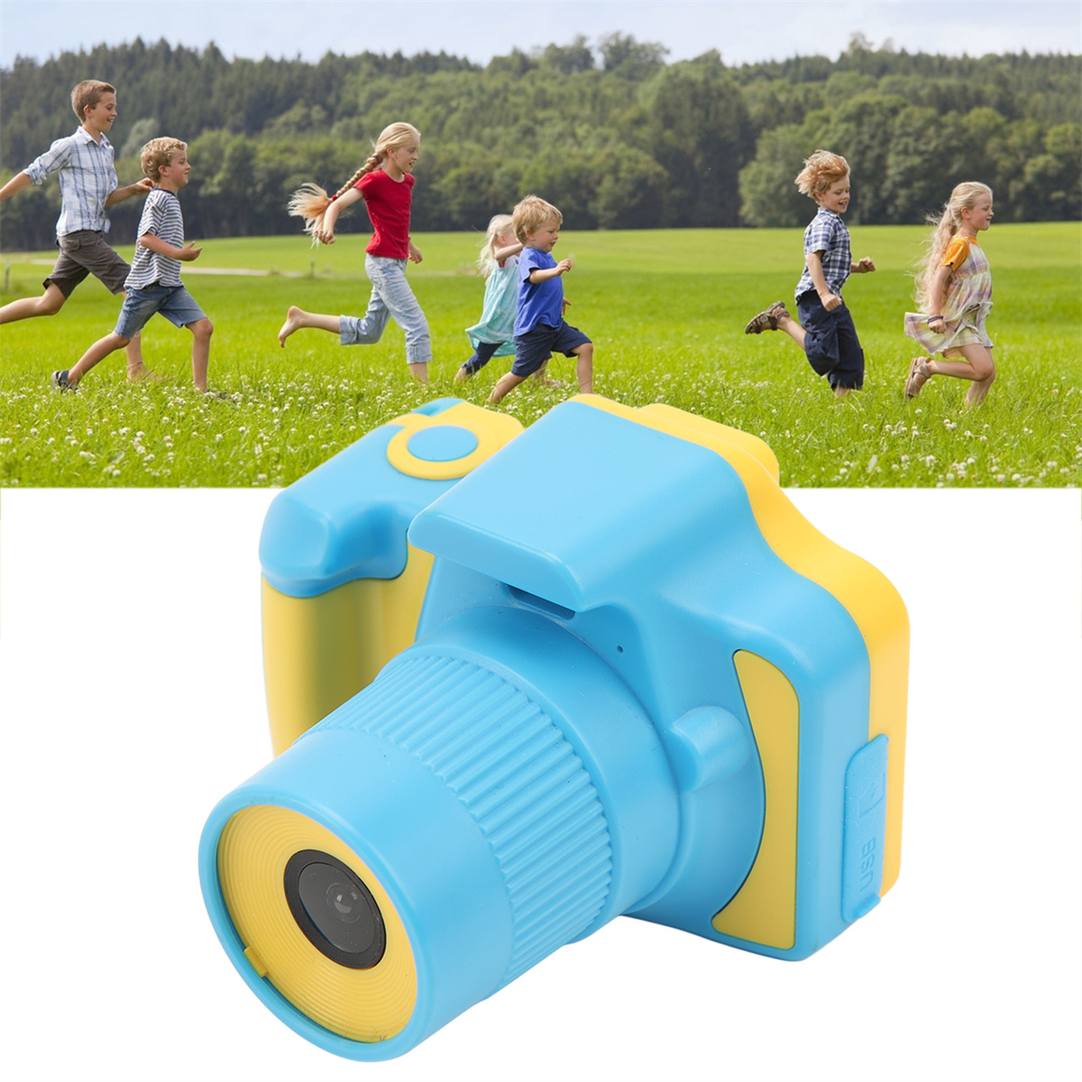 Kinderkamera und Kinder, die auf grüner Wiese rennen.