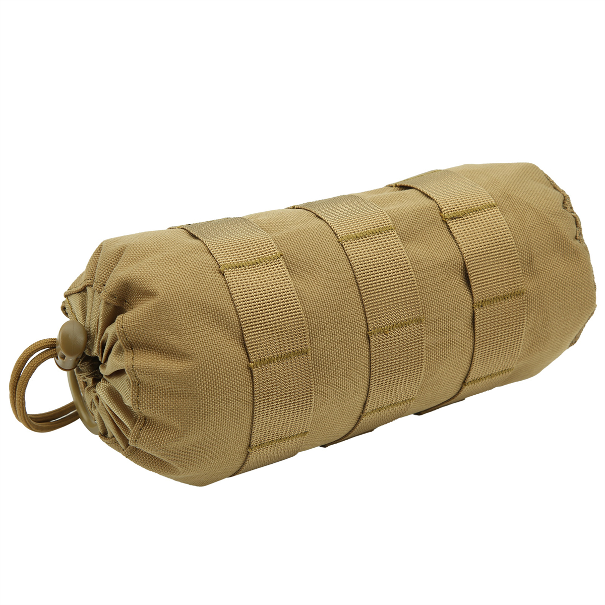Eine beige zylindrische Tasche mit Riemen, isoliert auf weißem Hintergrund.