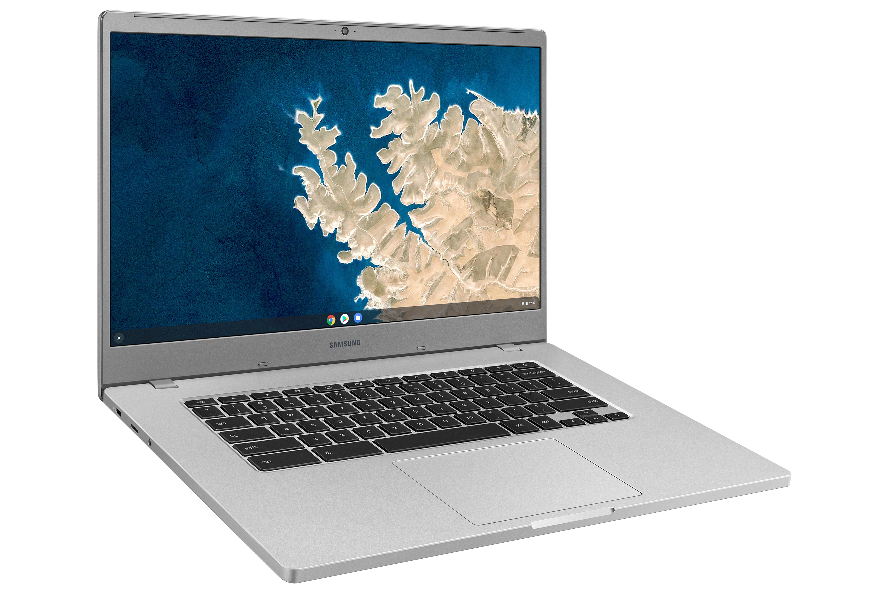 Laptop Samsung argento su sfondo bianco, mostra una mappa sullo schermo.