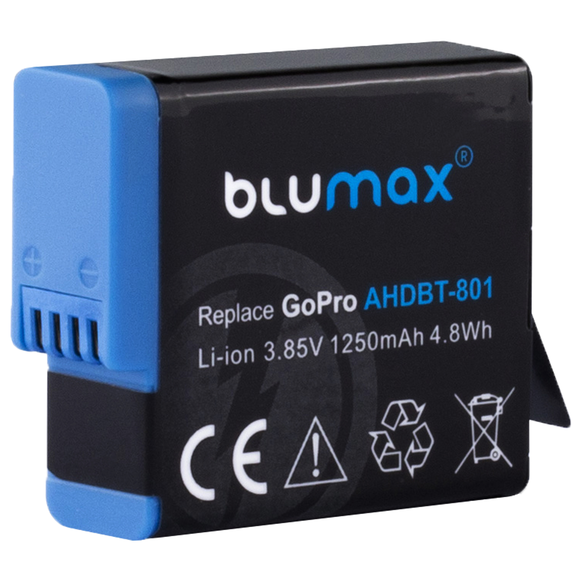 Schwarze und blaue GoPro-Batterie. Sie hat das Bluemax-Logo und Spezifikationen aufgedruckt.