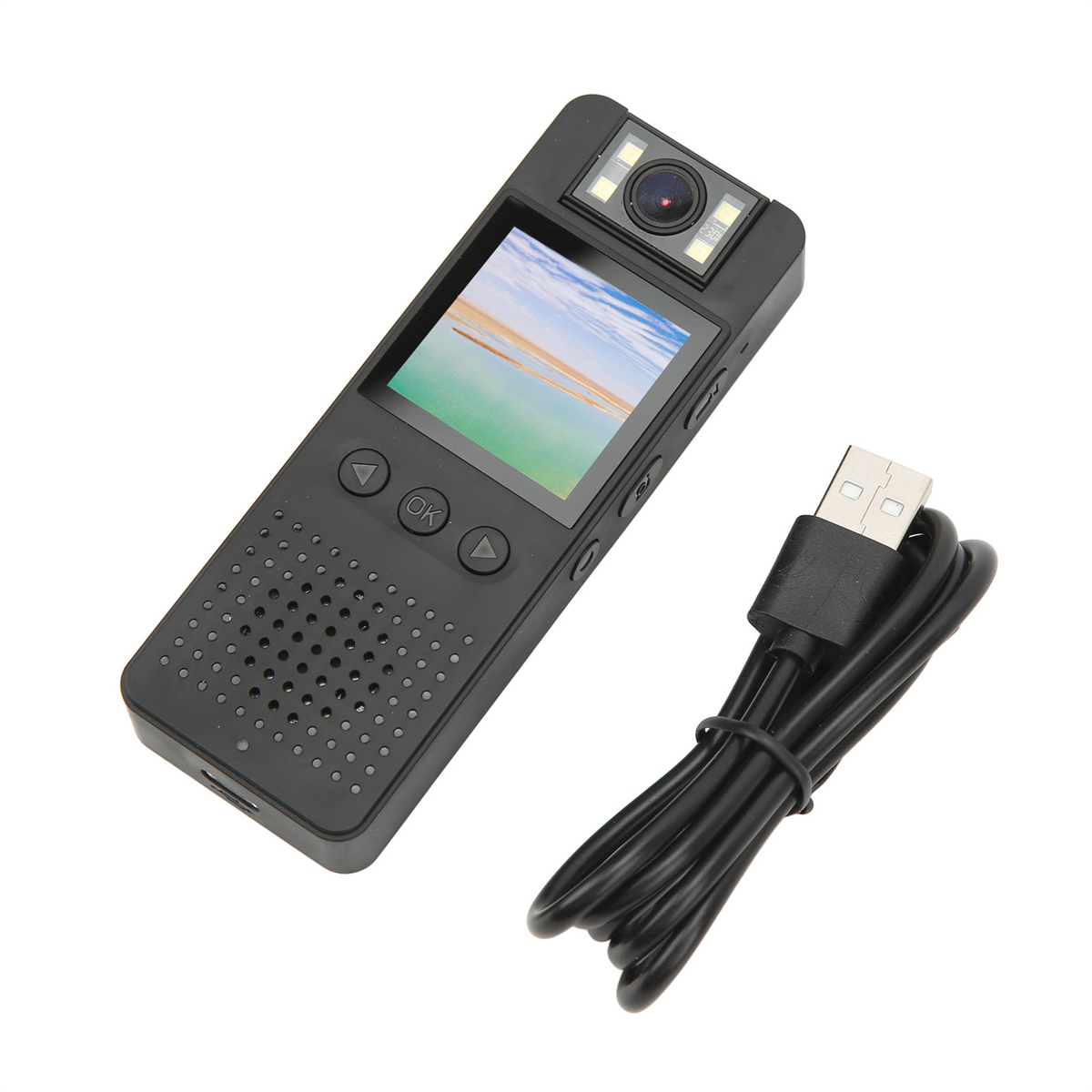 Schwarze rechteckige Kamera mit Bildschirm, Objektiv und USB-Kabel auf weißem Hintergrund.