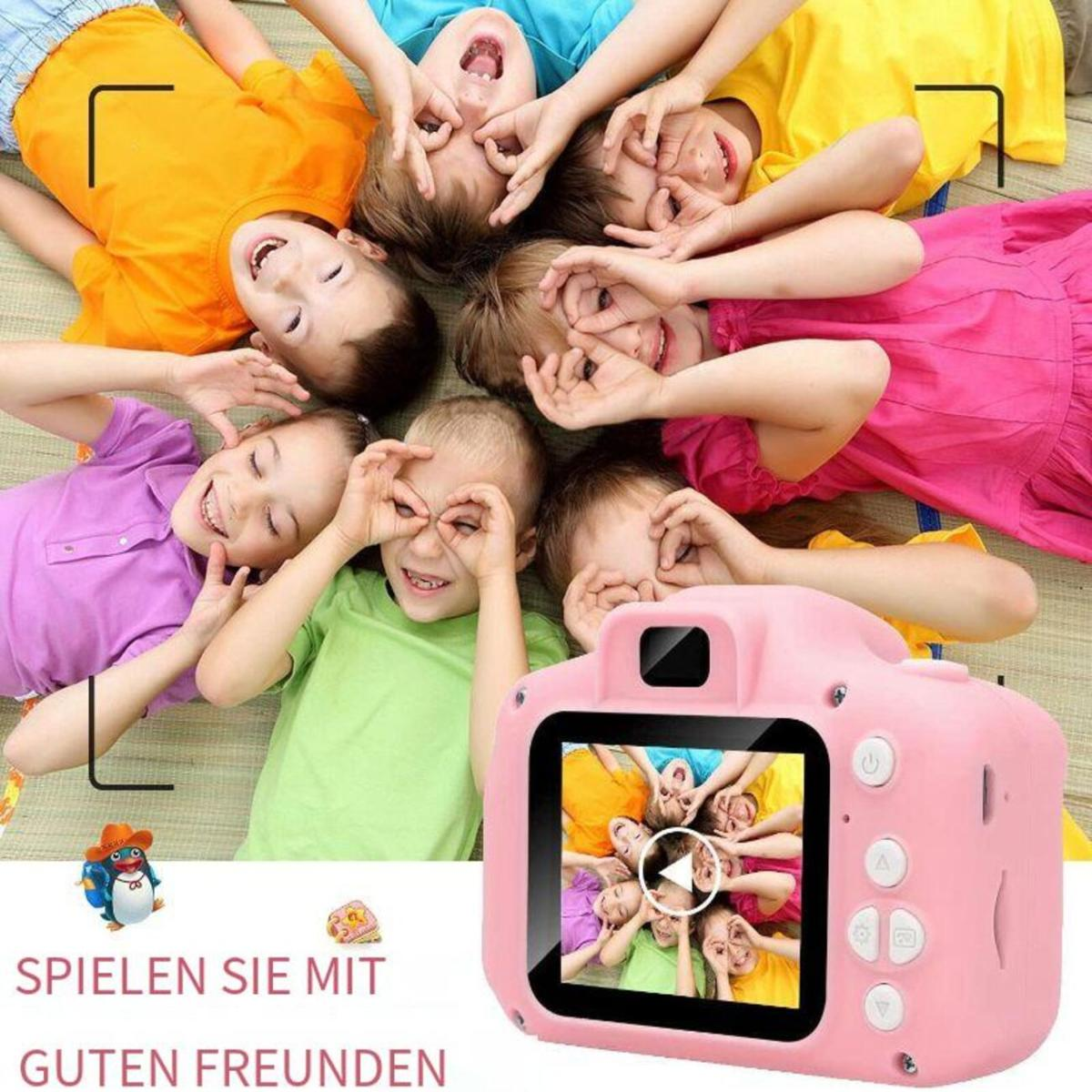 Kinder machen Augengesten und lächeln, mit einer rosa Kamera im Vordergrund.
