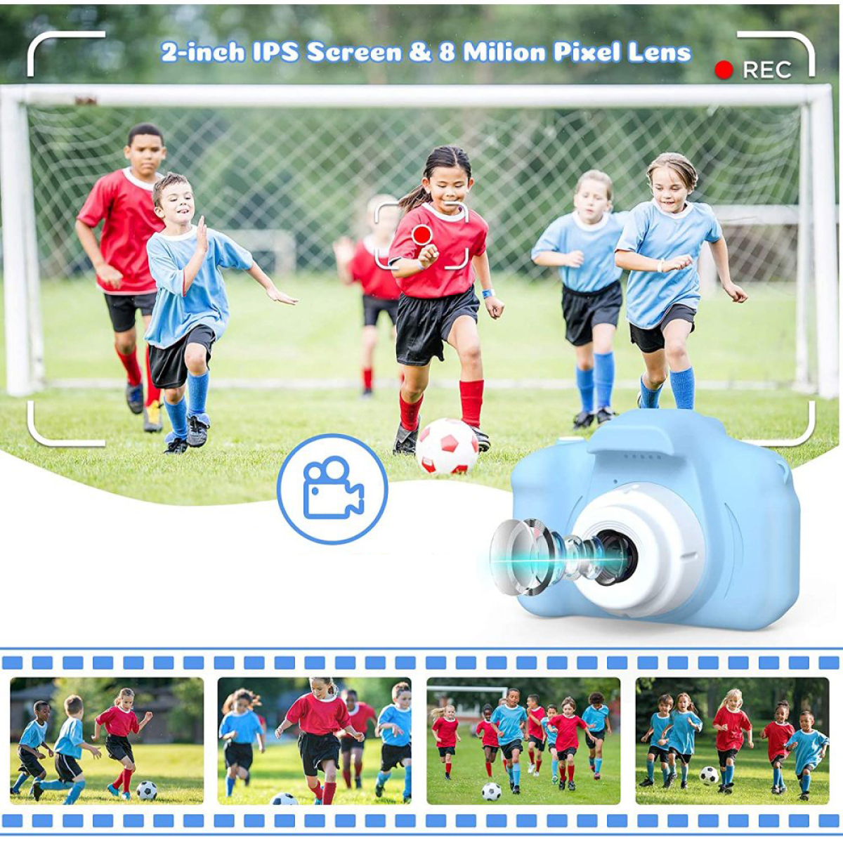 Kinder spielen Fußball. Eine blaue Spielzeugkamera ist vorne, ein Fußballfeld im Hintergrund.