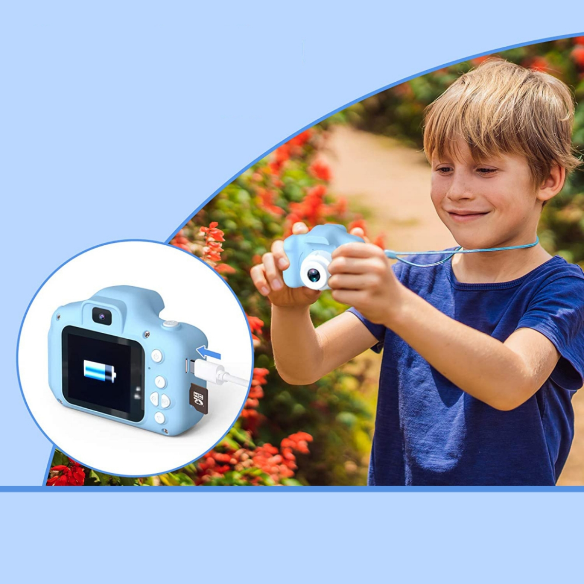 Ein Junge hält eine blaue Kamera, ein blauer Himmel Hintergrund mit roten Blumen im Hintergrund.