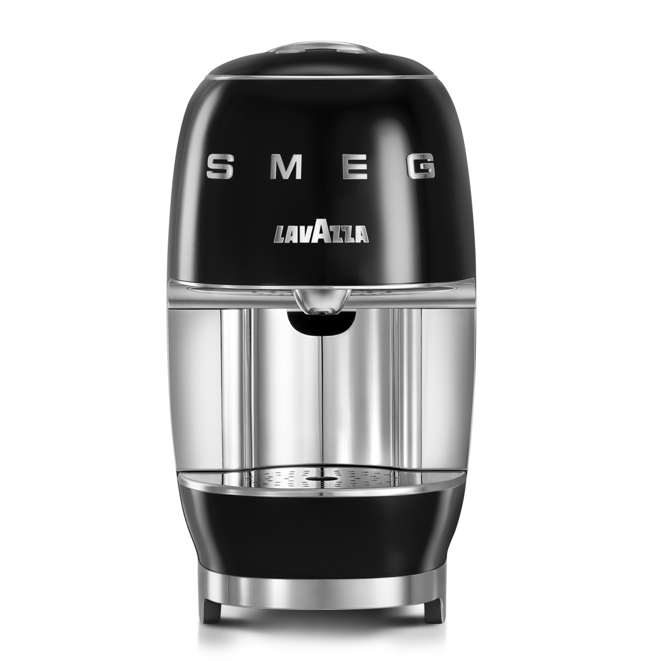 Eine schwarz-silberne Kaffeemaschine mit dem Namen 'Smeg' und einem Wasserbehälter.