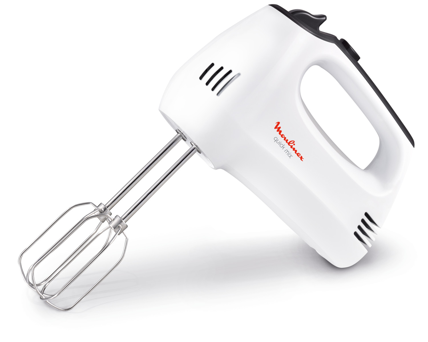 Ein weißer Handmixer mit schwarzem Einschaltknopf und Rührbesen.