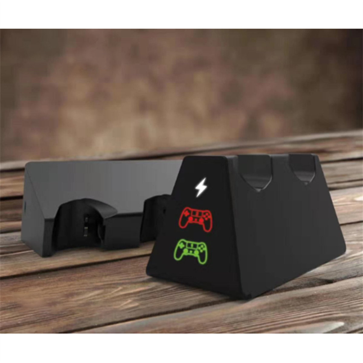 Schwarze Ladestation für Controller. Es hat zwei Steckplätze und ein Blitzsymbol.