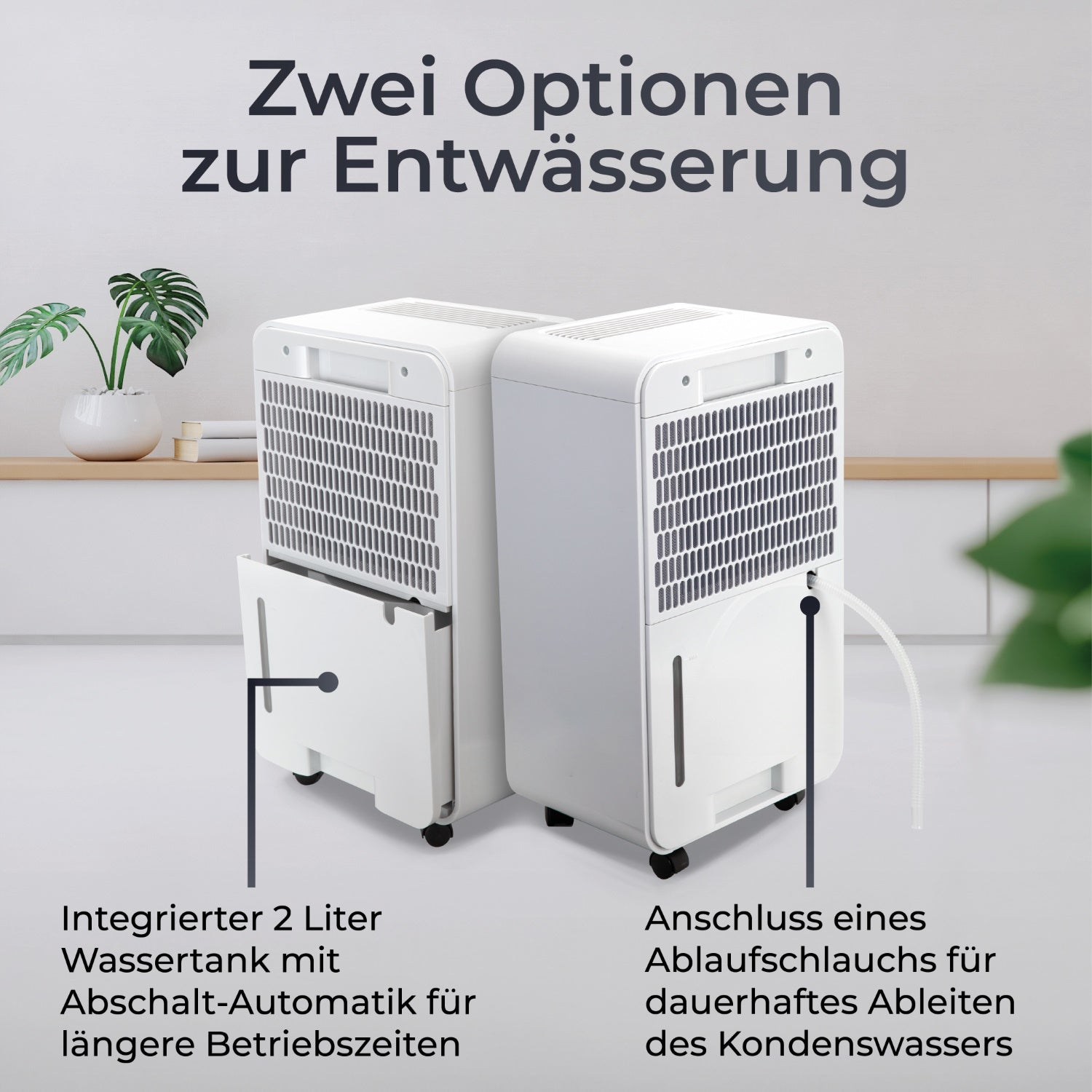 Zwei weiße Luftentfeuchter. Einer hat einen offenen Wassertank. Text zeigt Optionen zur Wasserentfernung.