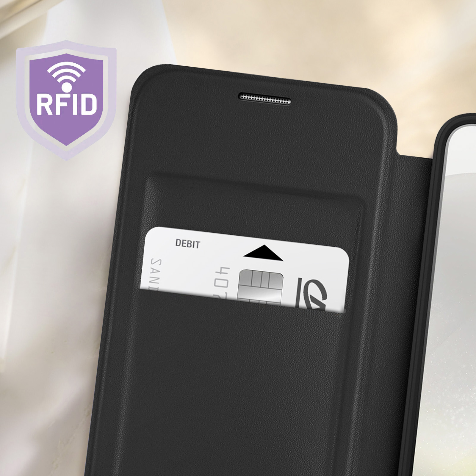 Schwarze Handyhülle mit Kreditkarte. RFID-Symbol in der oberen linken Ecke.