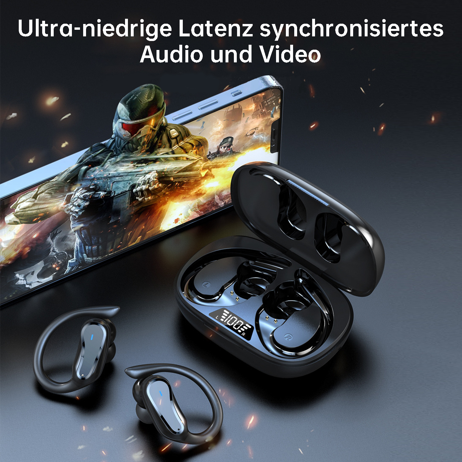 Schwarze kabellose Ohrhörer in einem schwarzen Ladeetui, neben einem Telefon, das ein Spiel zeigt.