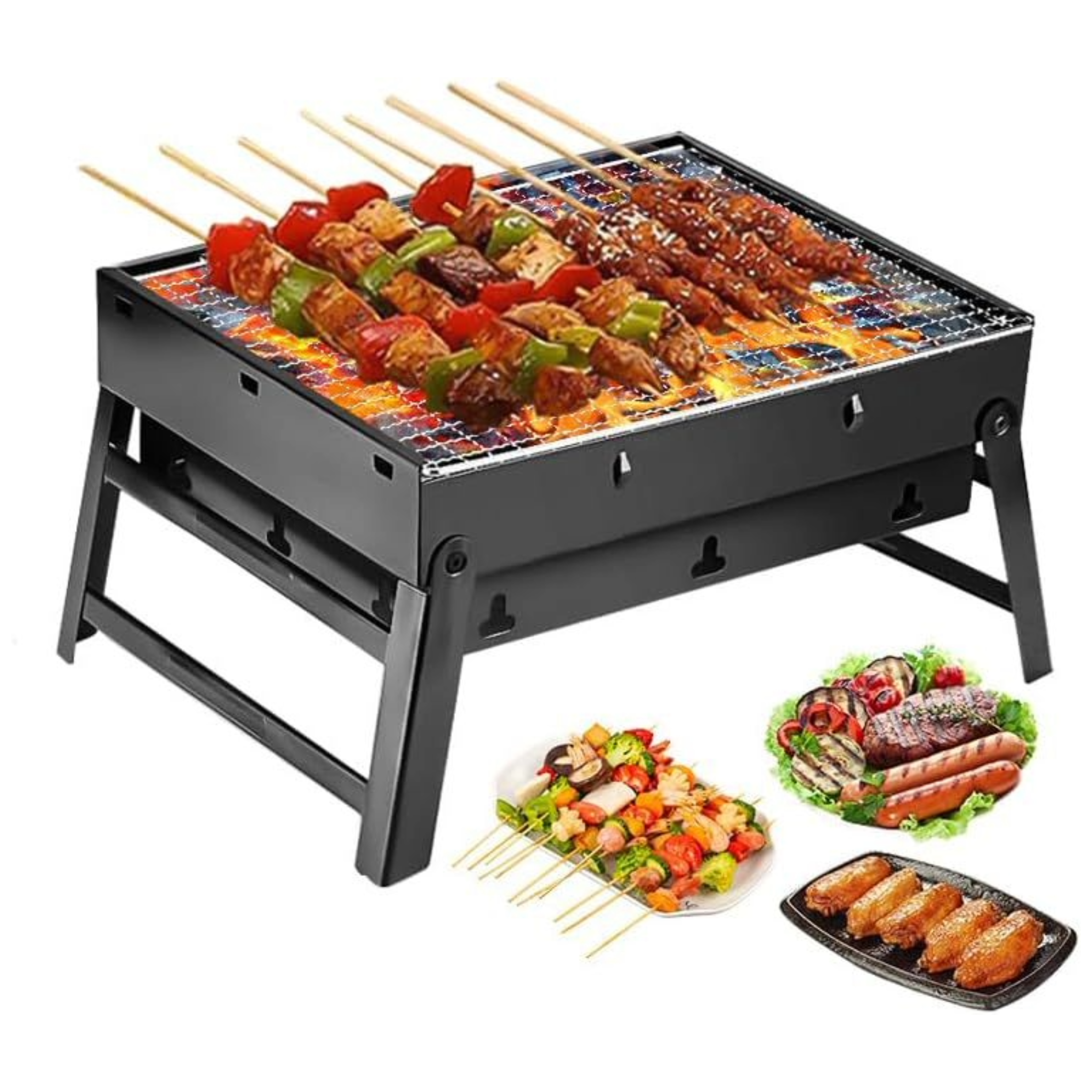 Tragbarer schwarzer Grill mit Spießen und anderen Gerichten.