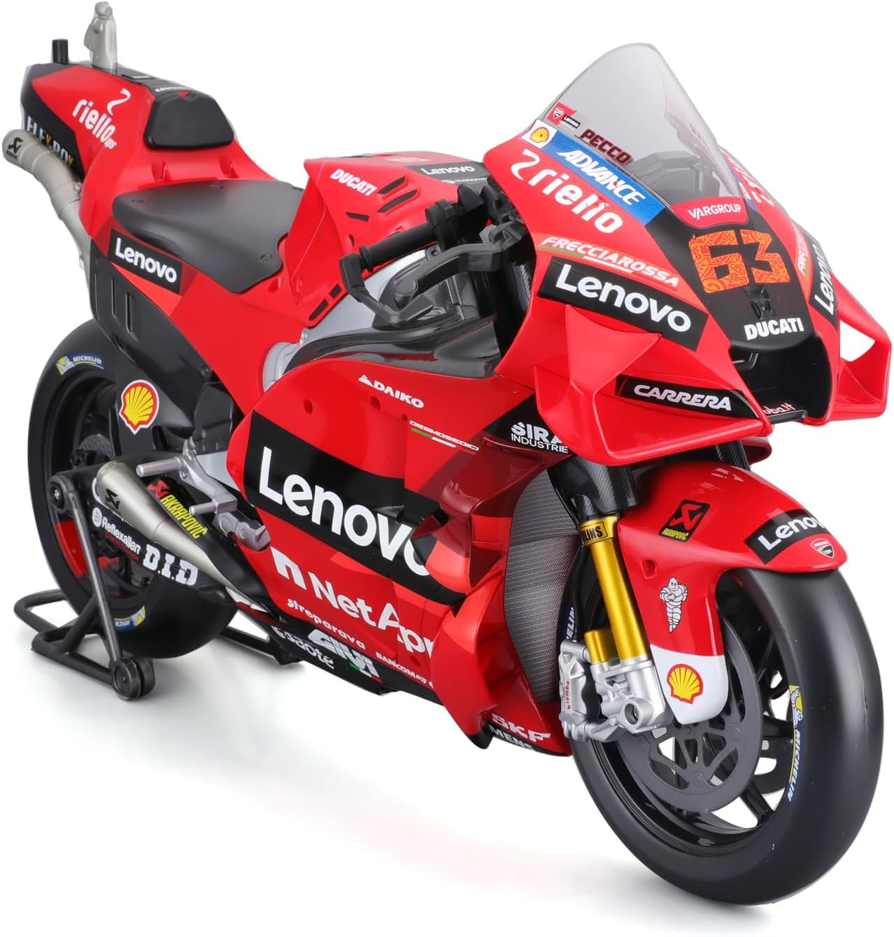 Ein rotes Lenovo Ducati Motorradmodell auf einem Ständer, mit Sponsorenlogos.