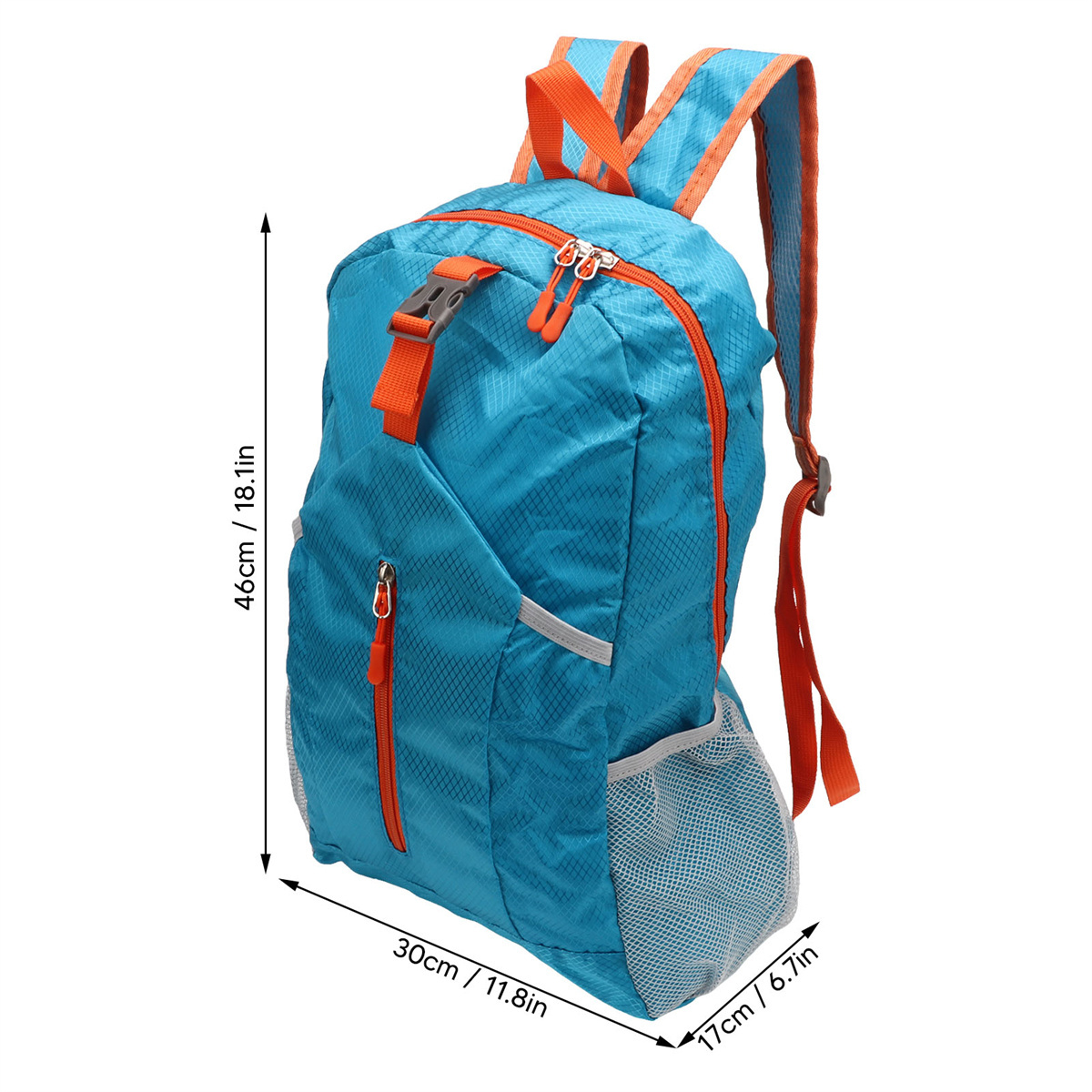 Blauer Rucksack mit orangen Trägern, Reißverschluss und Netztaschen an den Seiten, Maße auf weißem Grund.