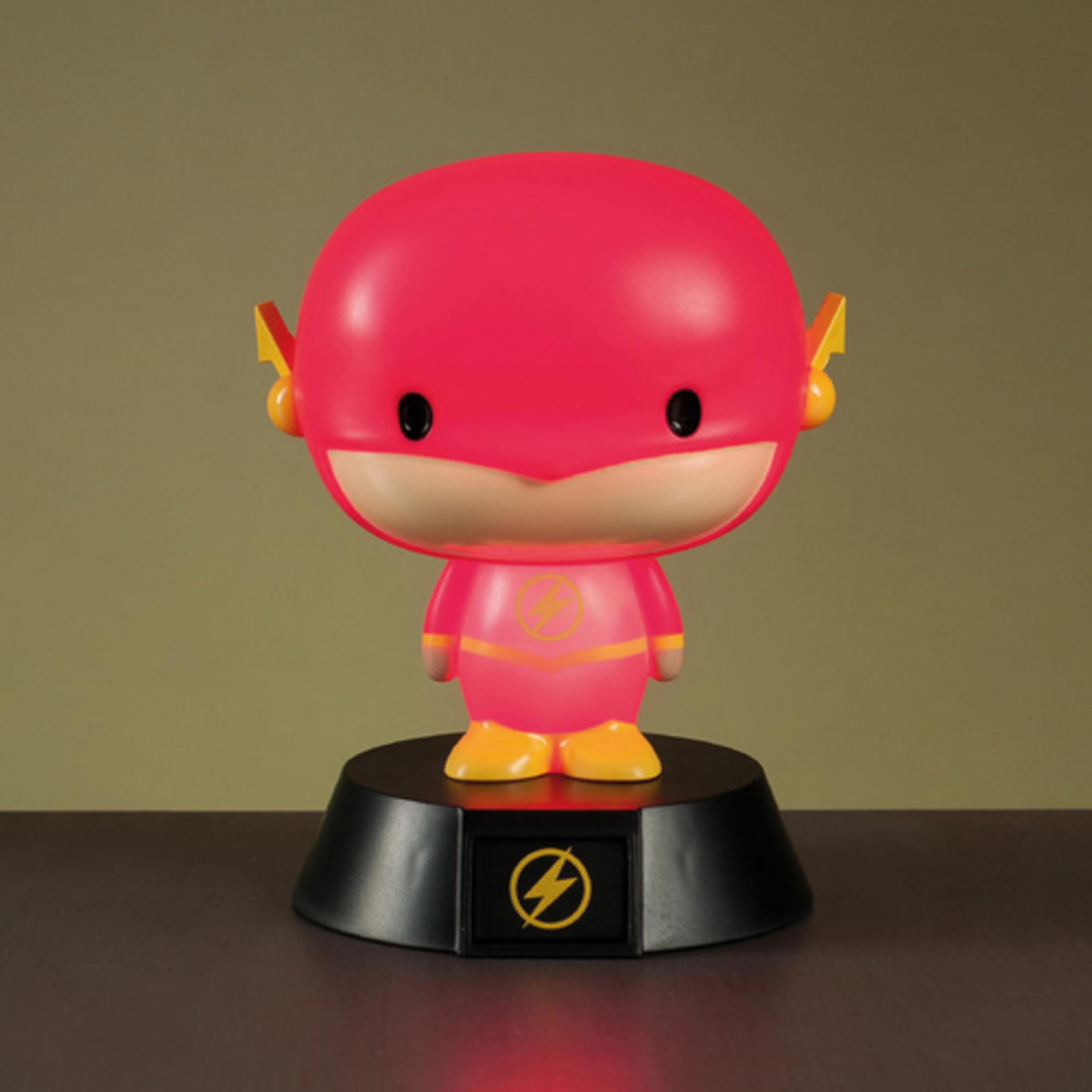 Flash-Superheldenfigur mit rotem Anzug und gelben Blitzschlägen. Auf einem Ständer.